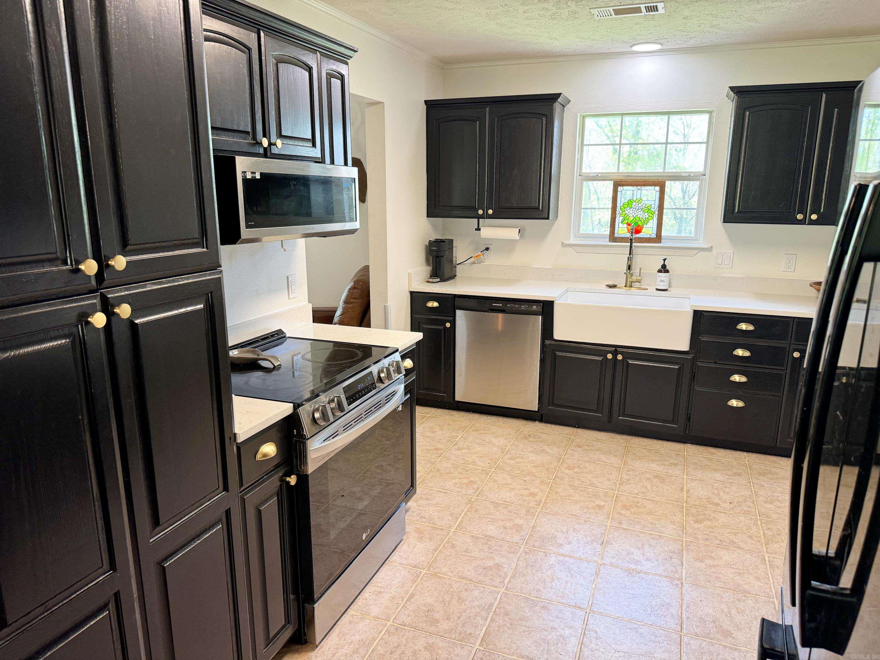 MILL CREEK EST - Residential