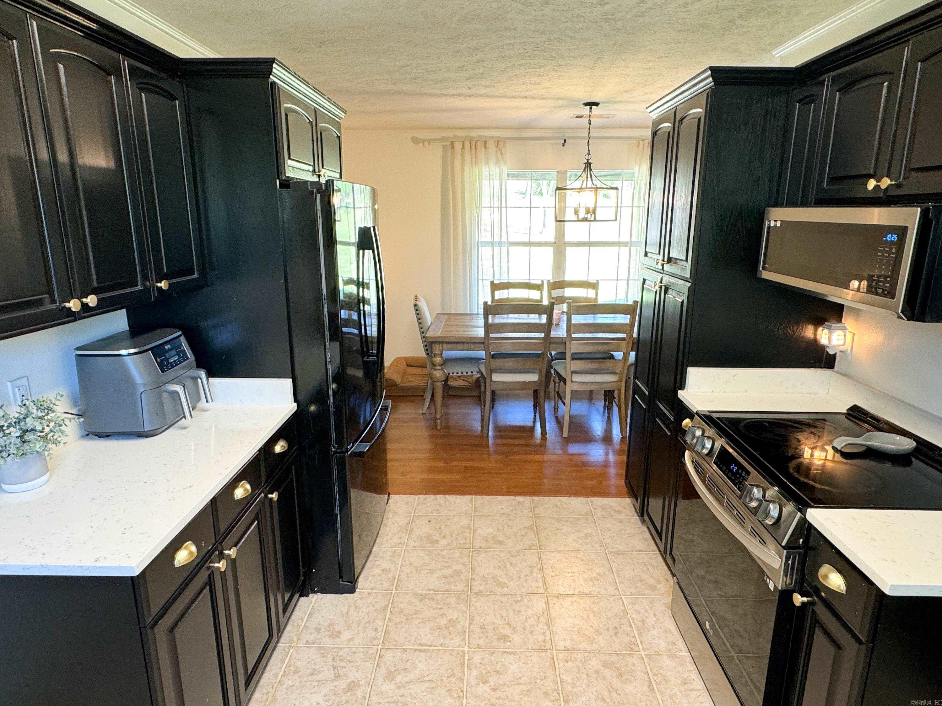 MILL CREEK EST - Residential