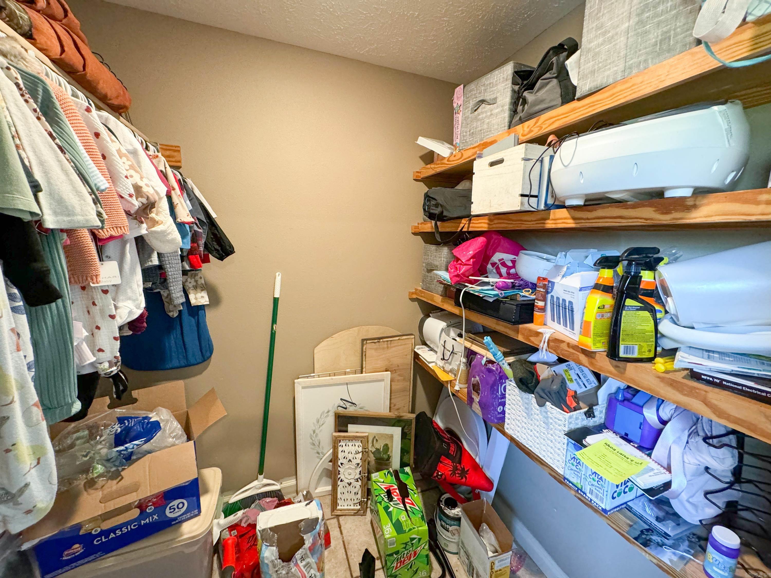 MILL CREEK EST - Residential