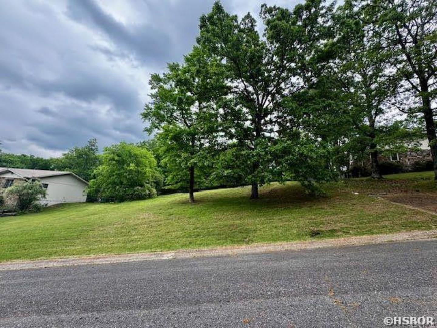 Cleared lot in the well established Eastgate II Subdivision with utilities! You couldn’t find a more ready to build piece of land in such a fantastic location for a better price. Conveniently located minutes from Lakeside Schools, Hospitals, Grocery stores, and Restaurants. There was a home on the lot that burned years ago and you can still see where the driveway was to the previous home.
