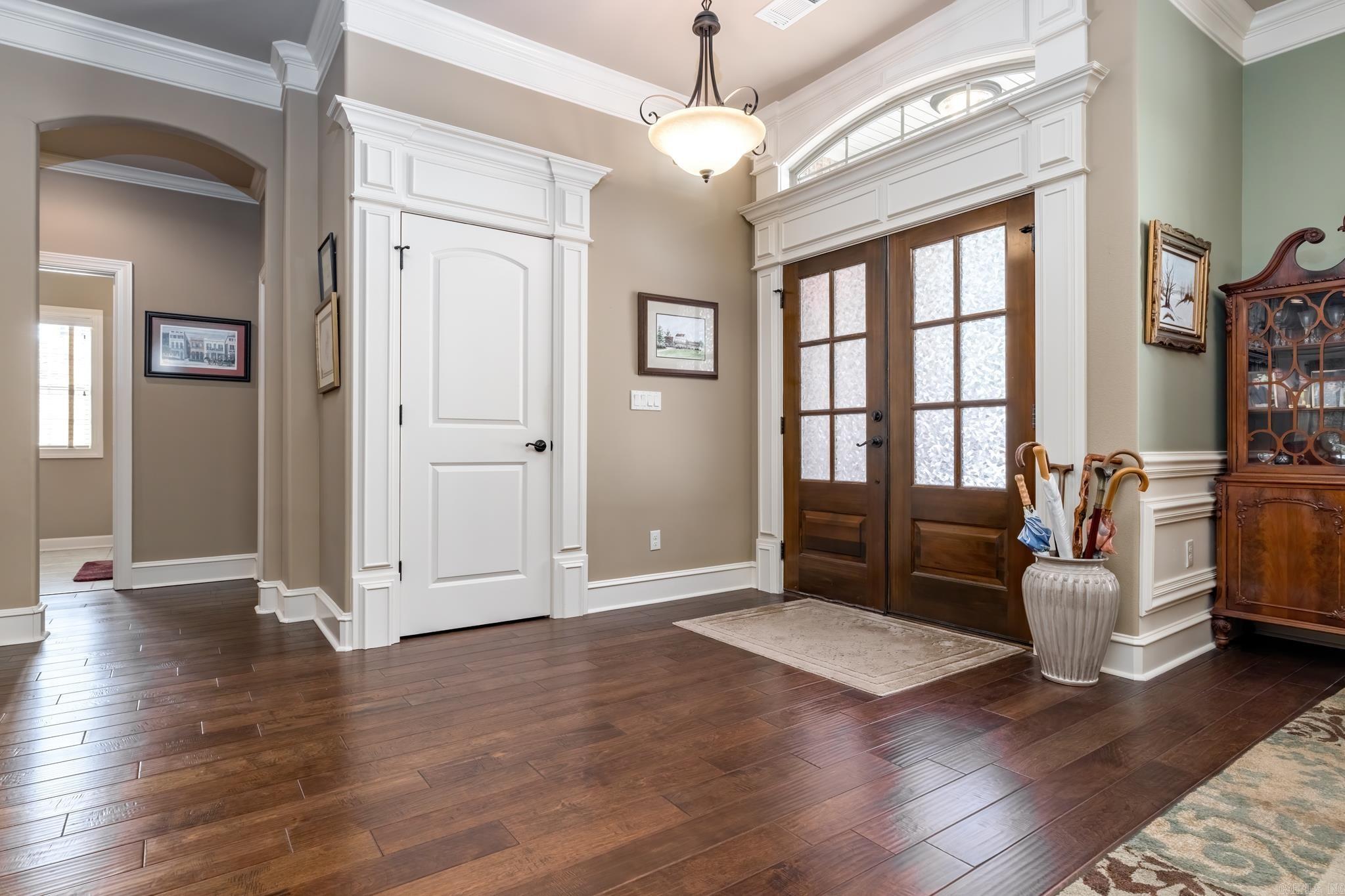 ISABELLA - Residential