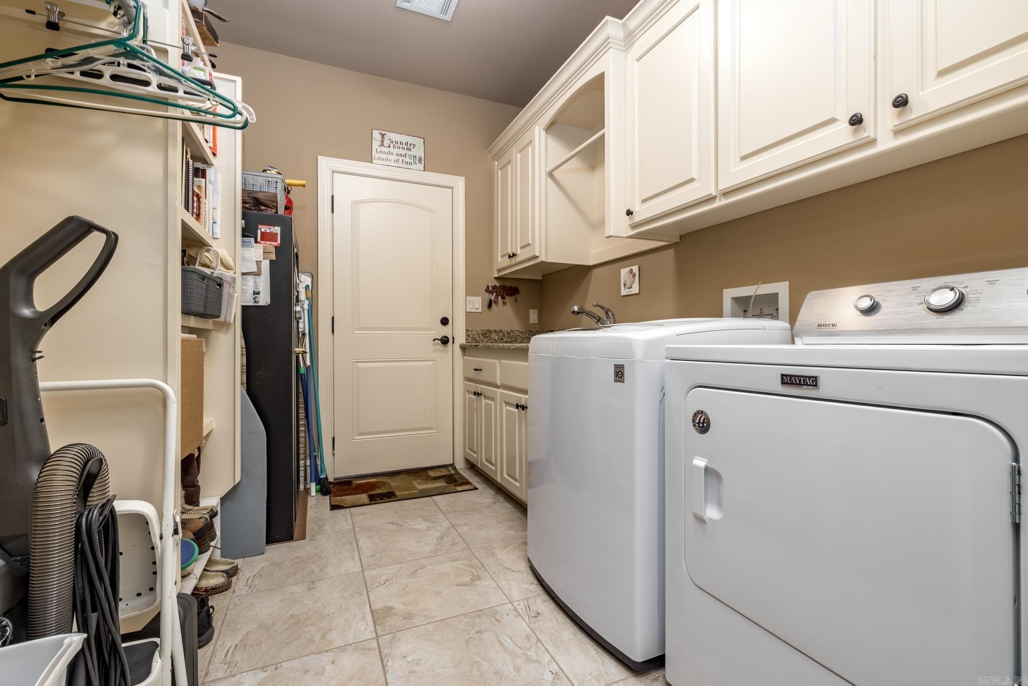 ISABELLA - Residential