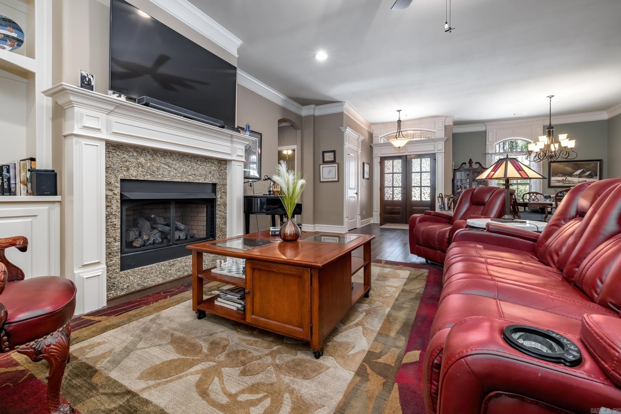 ISABELLA - Residential