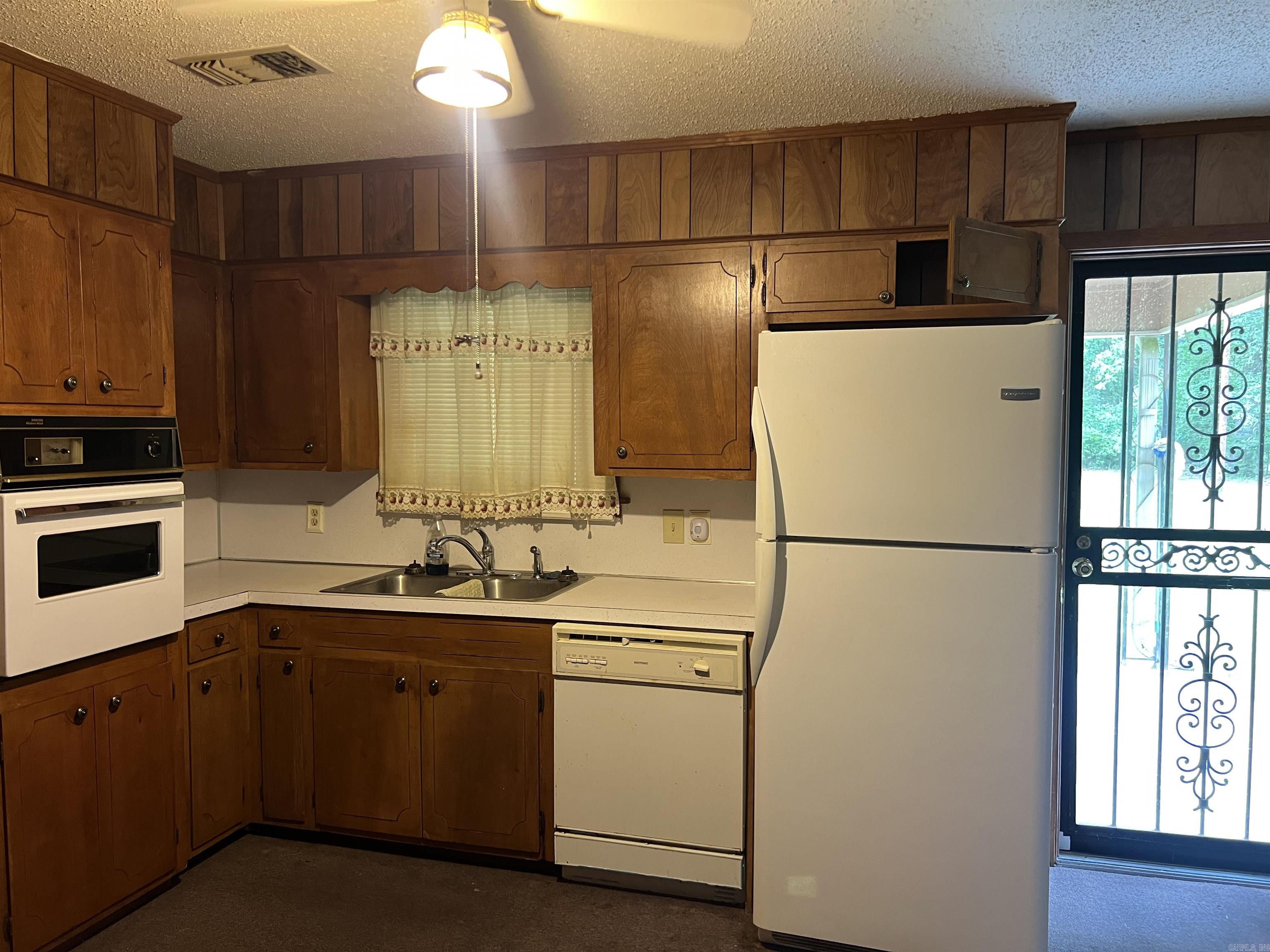 Meadowood #3 - Residential