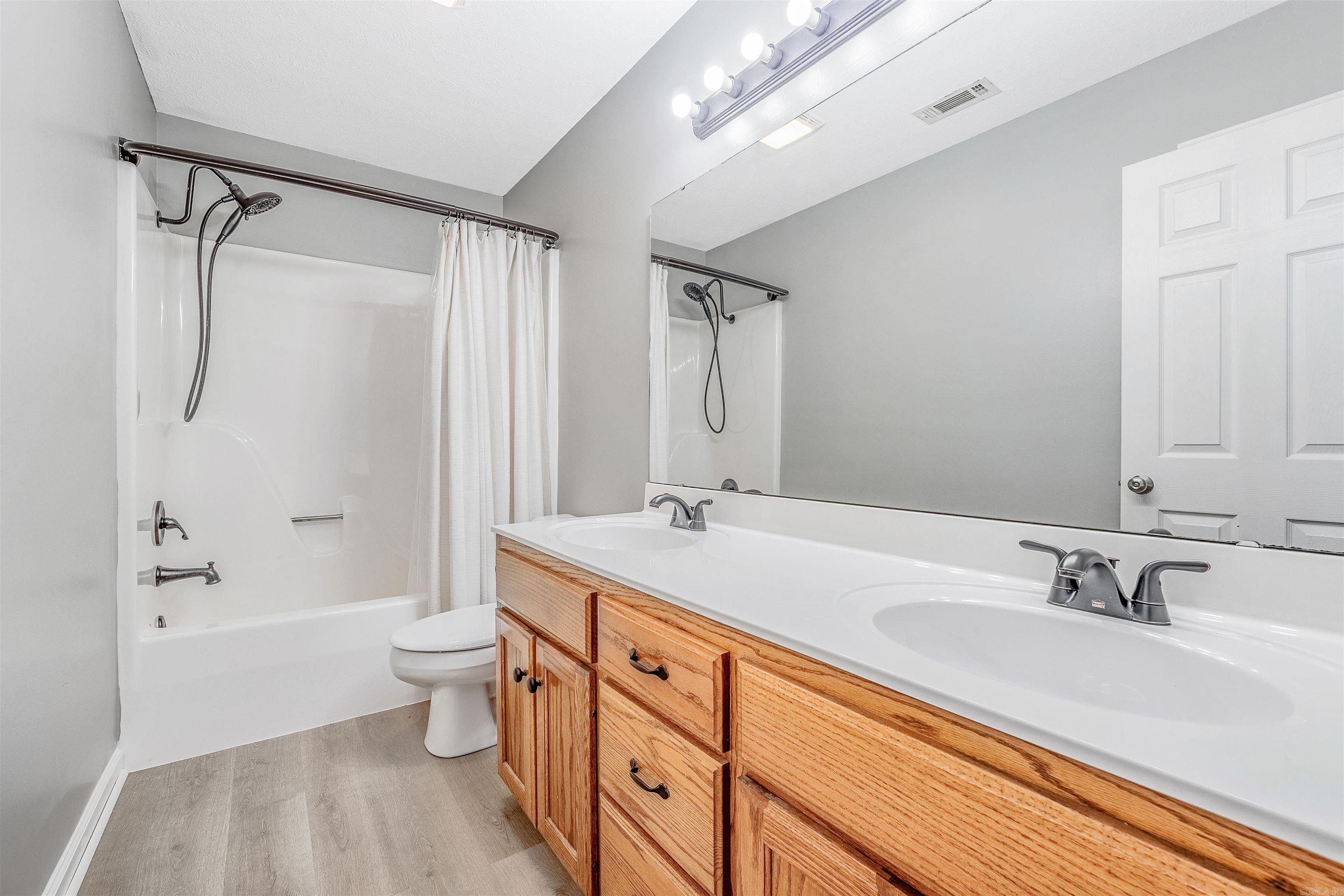 THE POINTE - Residential