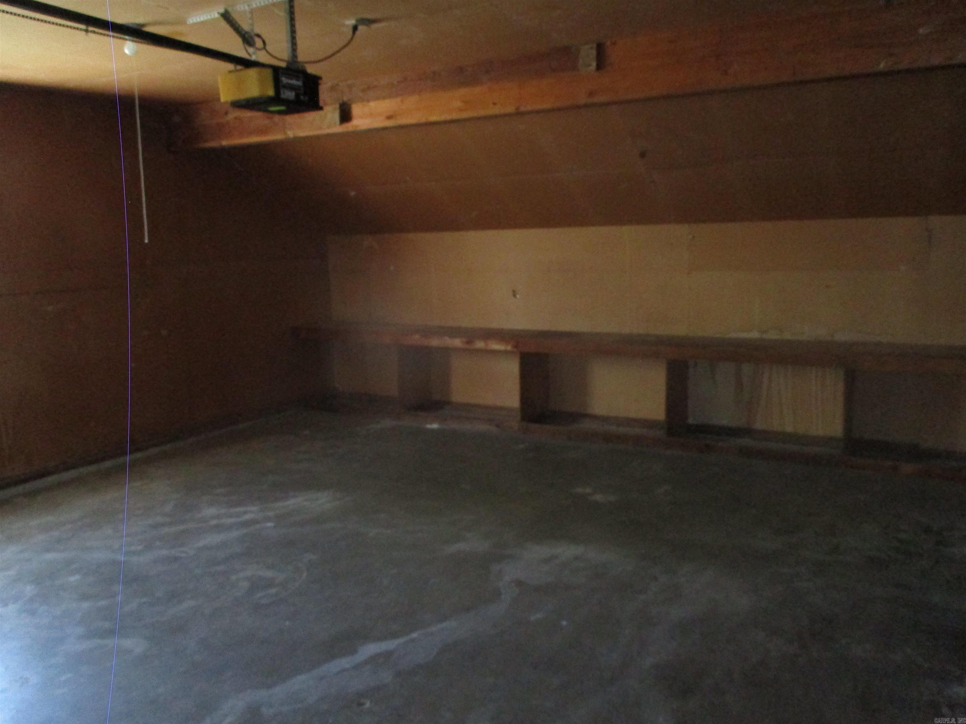 ARROW HEAD MANOR - Residential