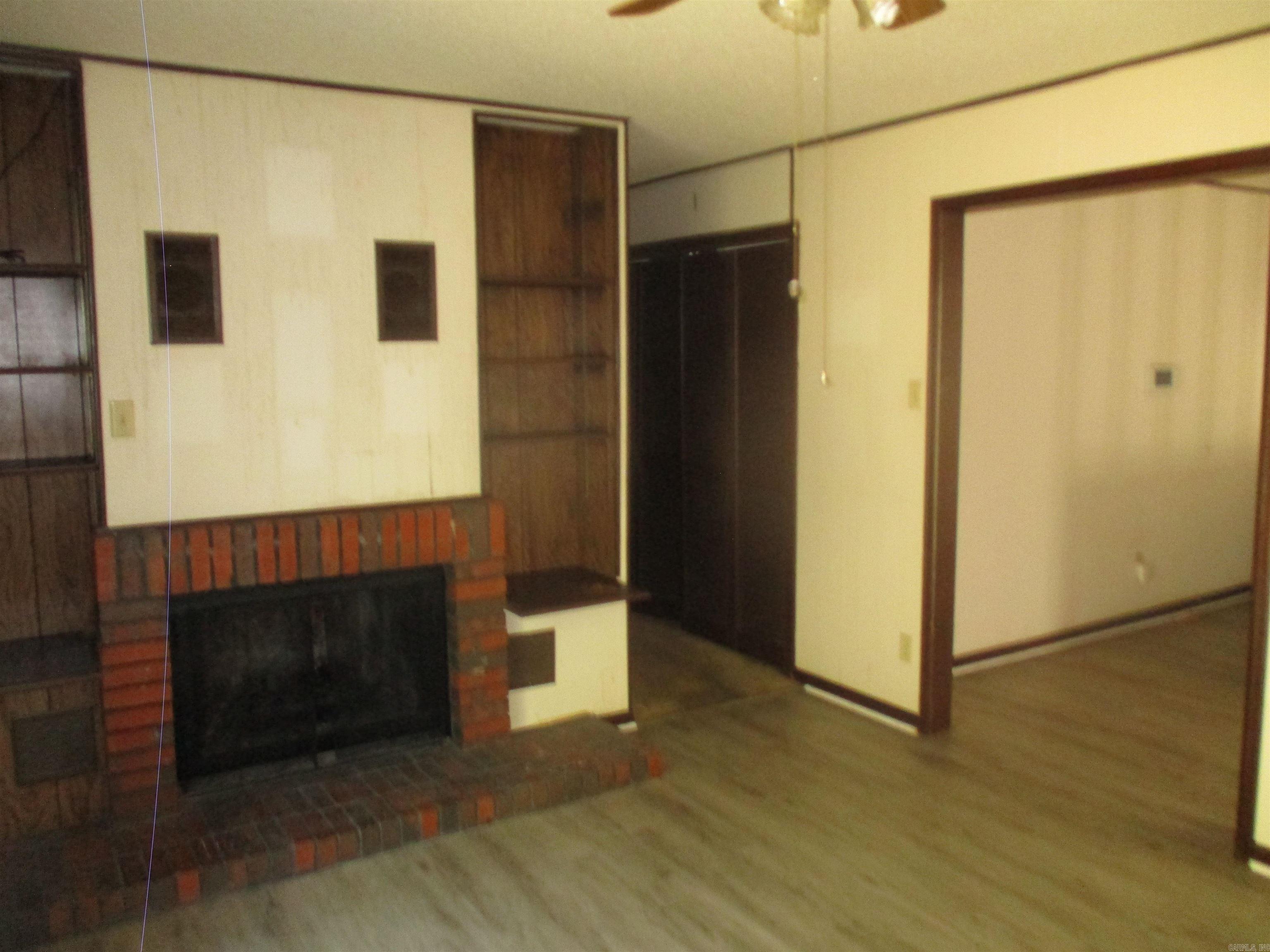 ARROW HEAD MANOR - Residential