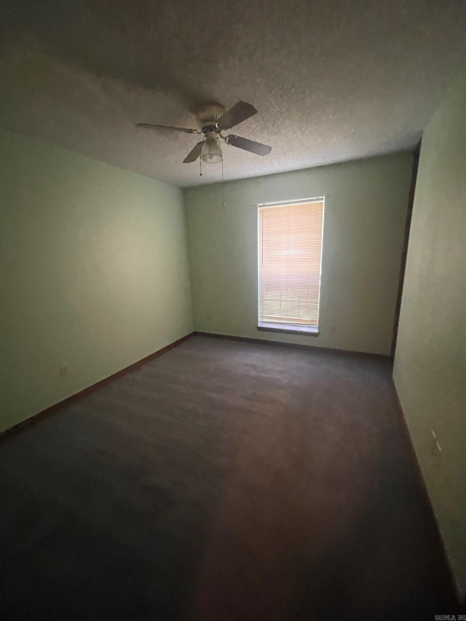 Knollwood Estates - Residential Lease