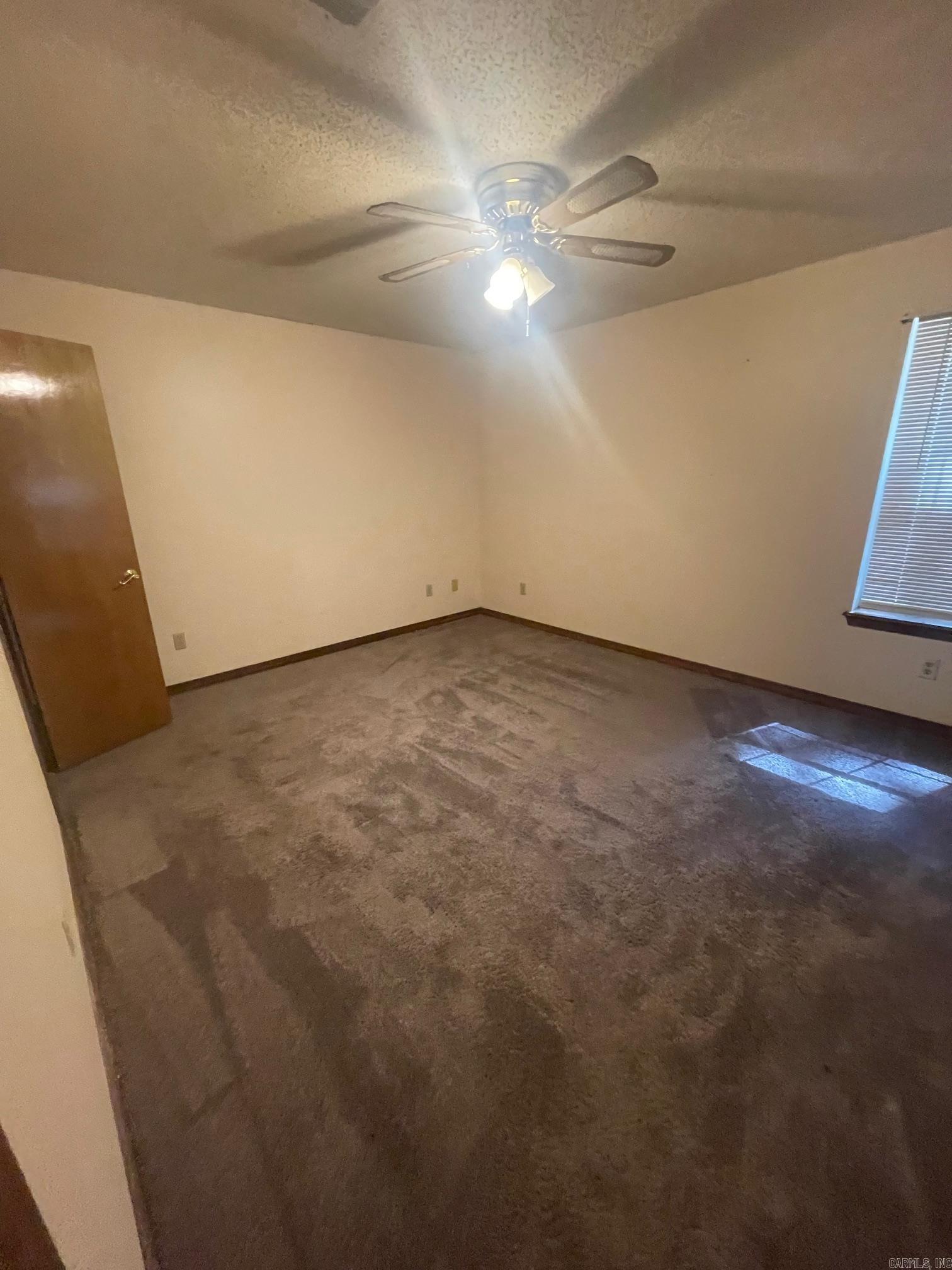 Knollwood Estates - Residential Lease