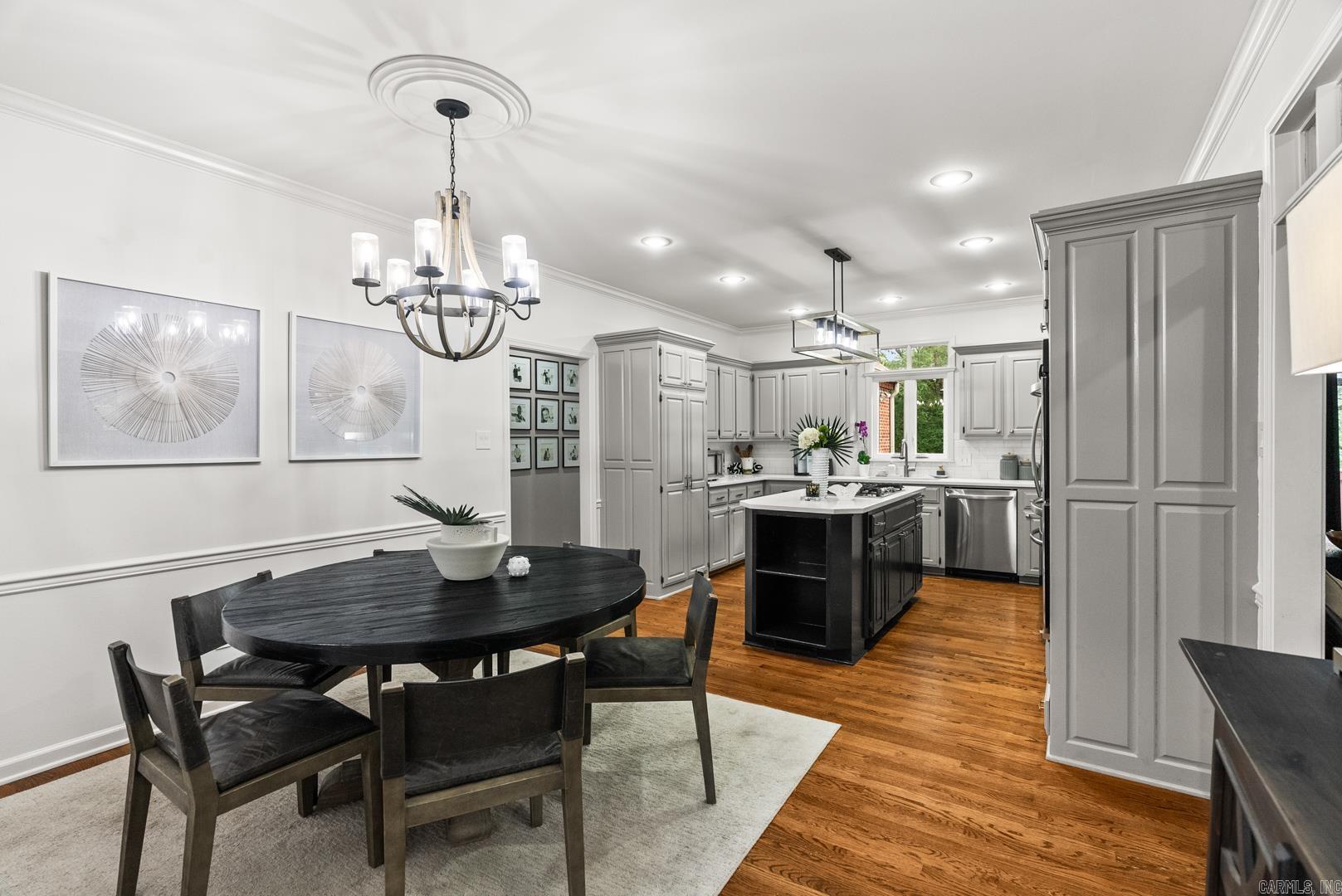 CHENAL RIDGE - Residential