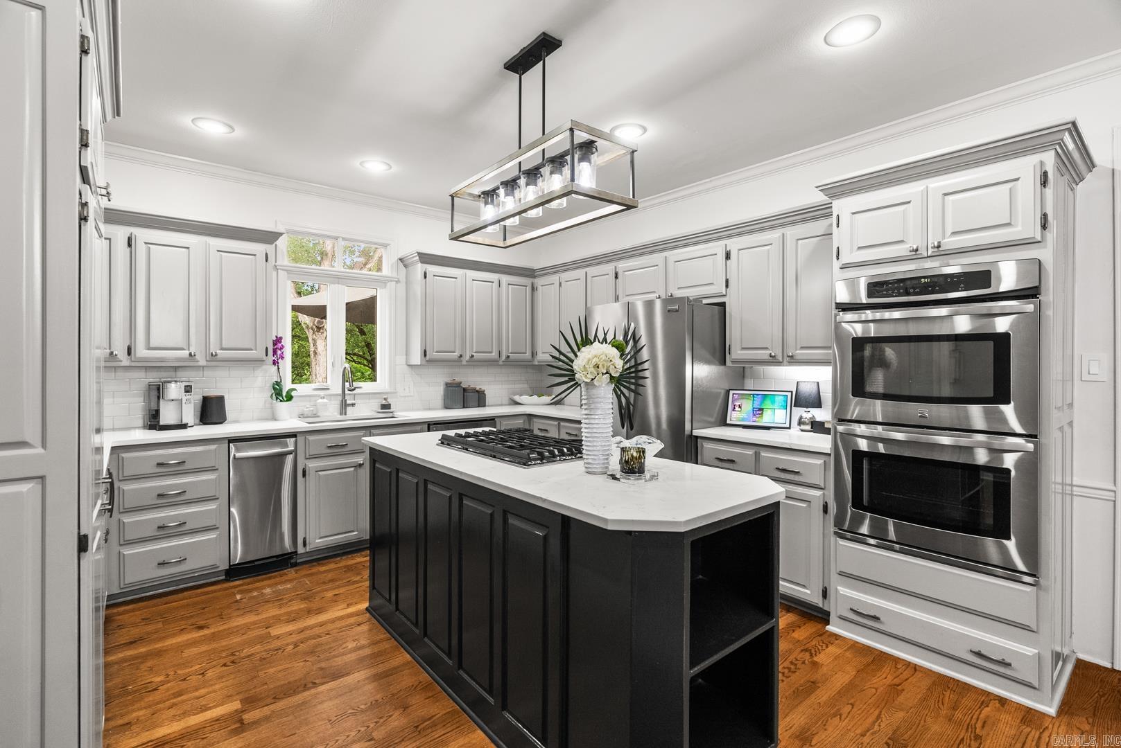 CHENAL RIDGE - Residential