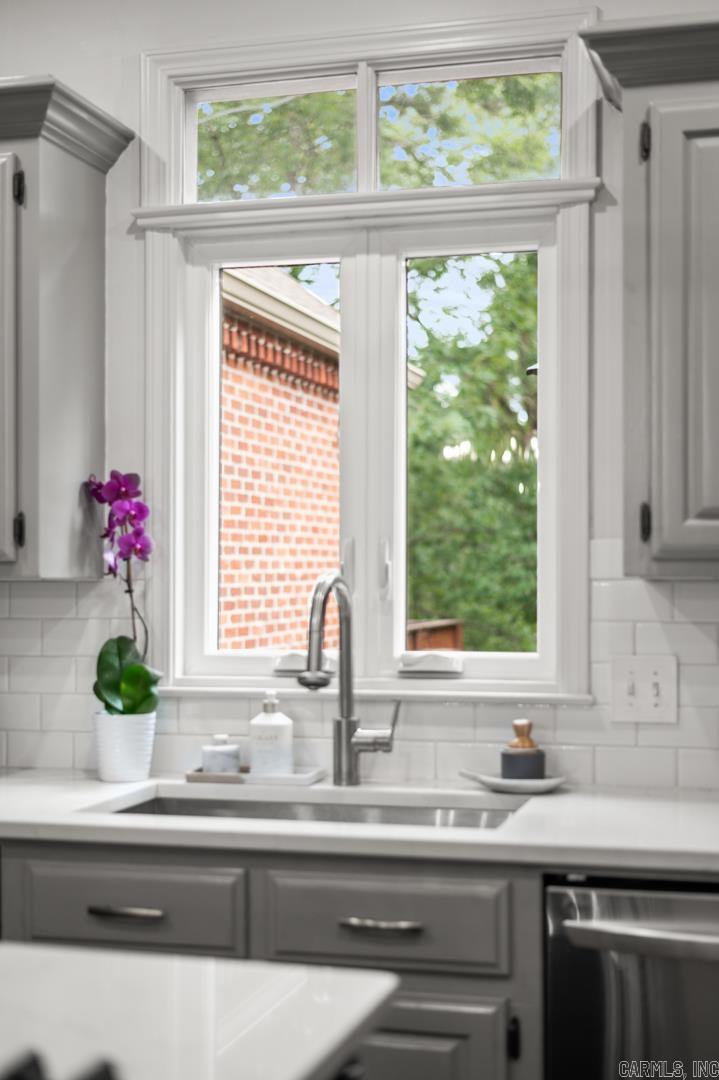 CHENAL RIDGE - Residential