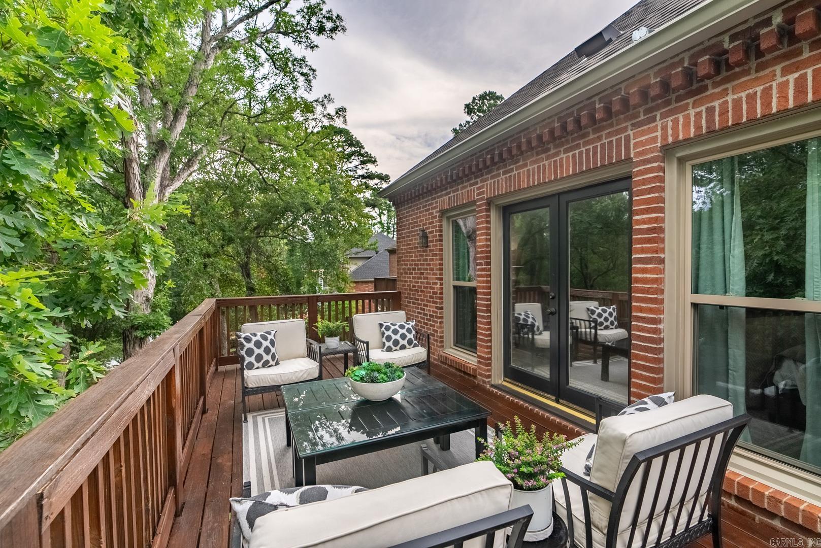 CHENAL RIDGE - Residential