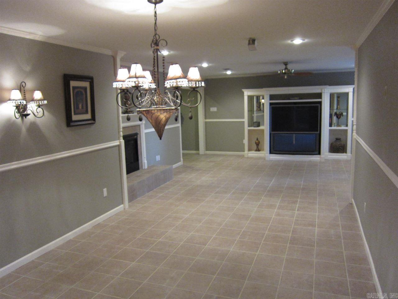 COUNTRY CLUB OF ARK THE - Residential