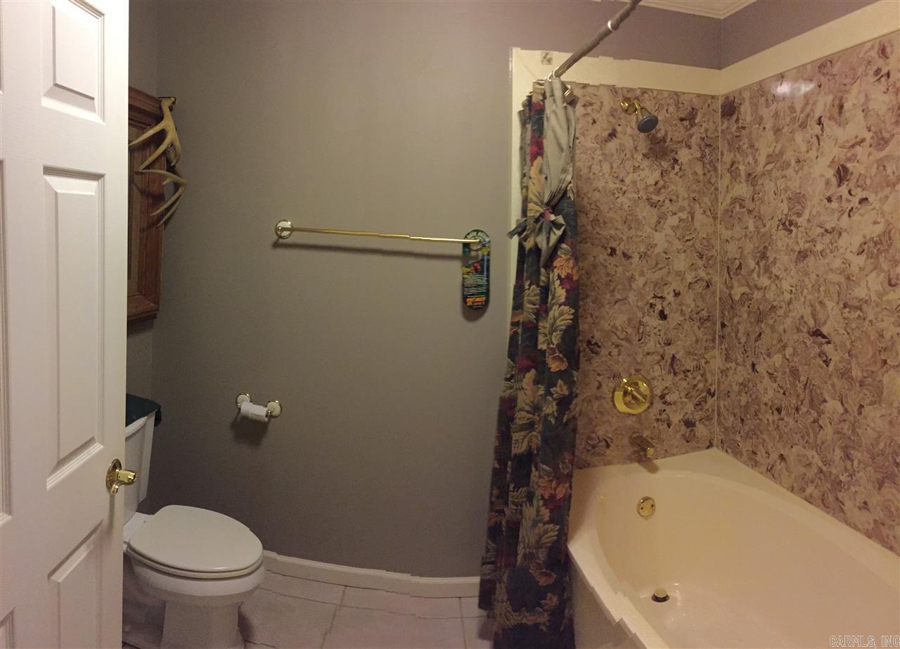 COUNTRY CLUB OF ARK THE - Residential