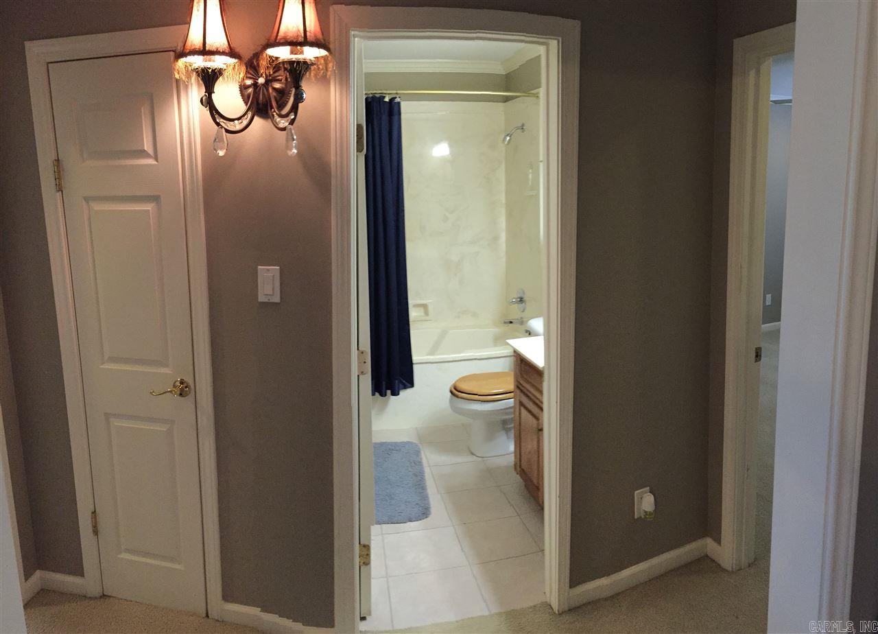 COUNTRY CLUB OF ARK THE - Residential