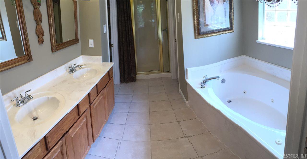 COUNTRY CLUB OF ARK THE - Residential