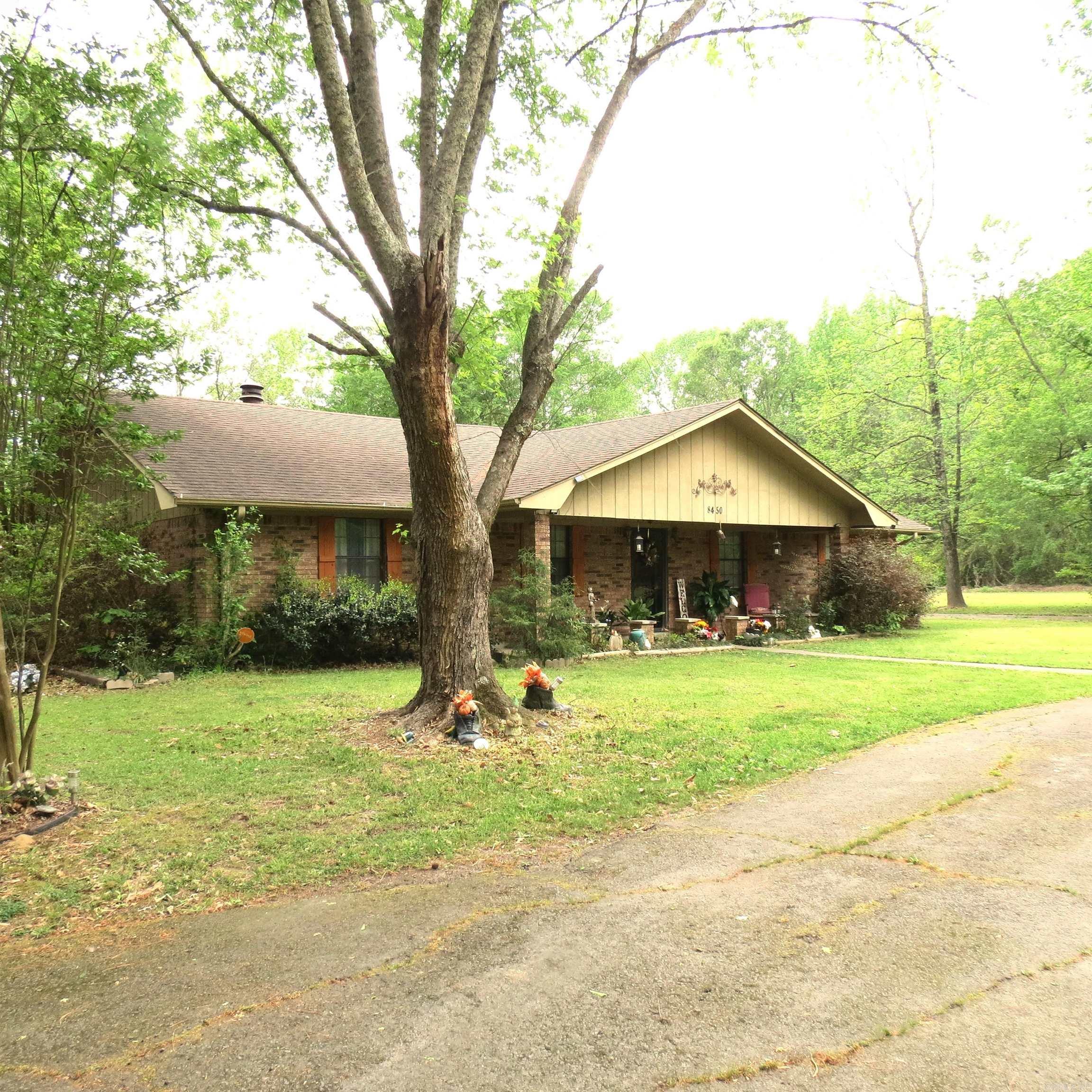 OAK LAWN ESTATES - Residential