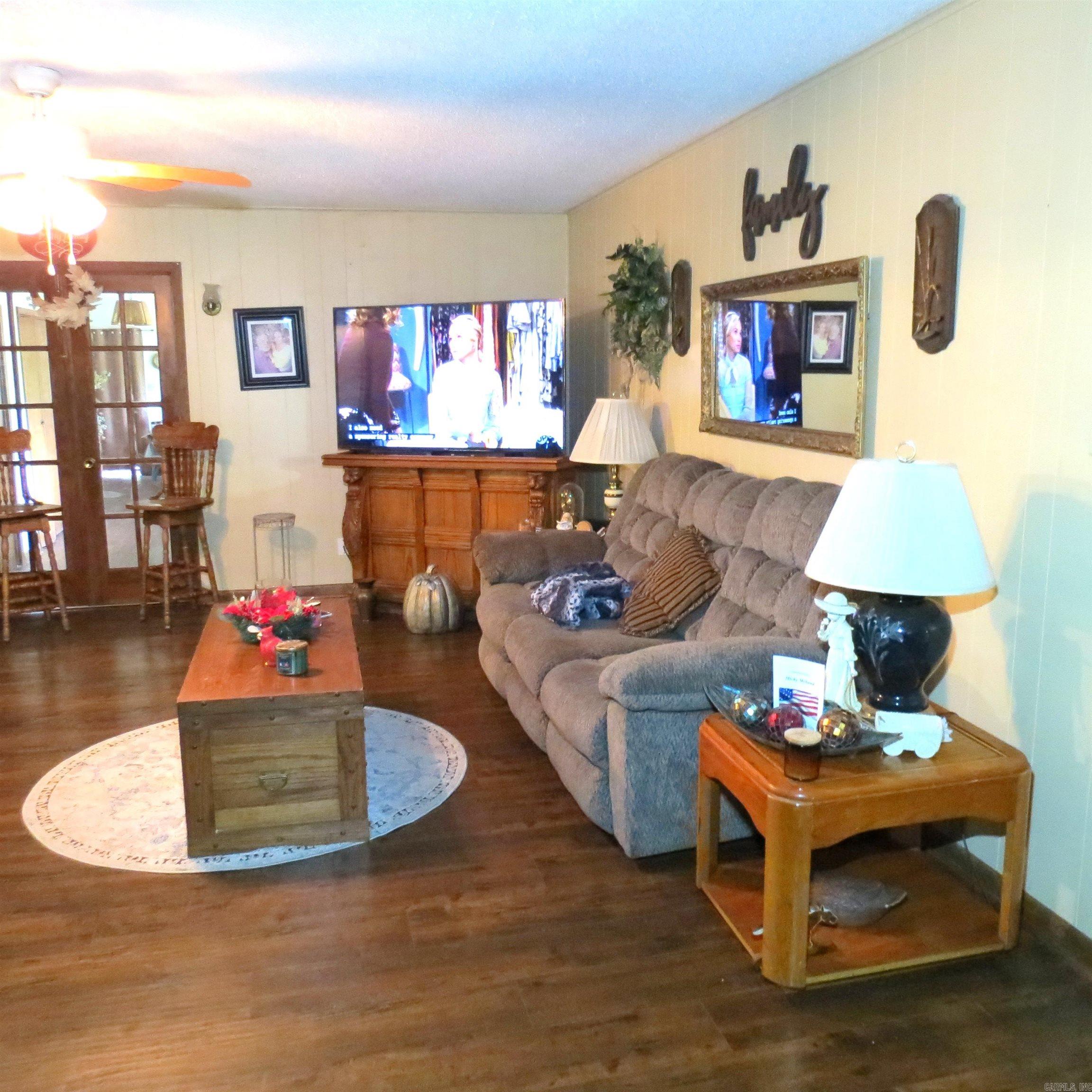 OAK LAWN ESTATES - Residential