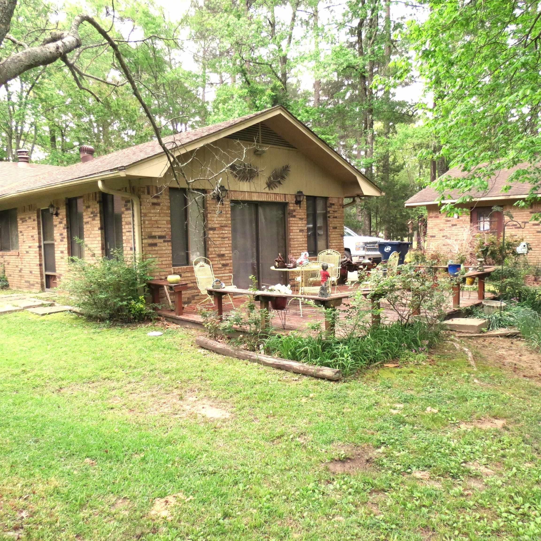 OAK LAWN ESTATES - Residential