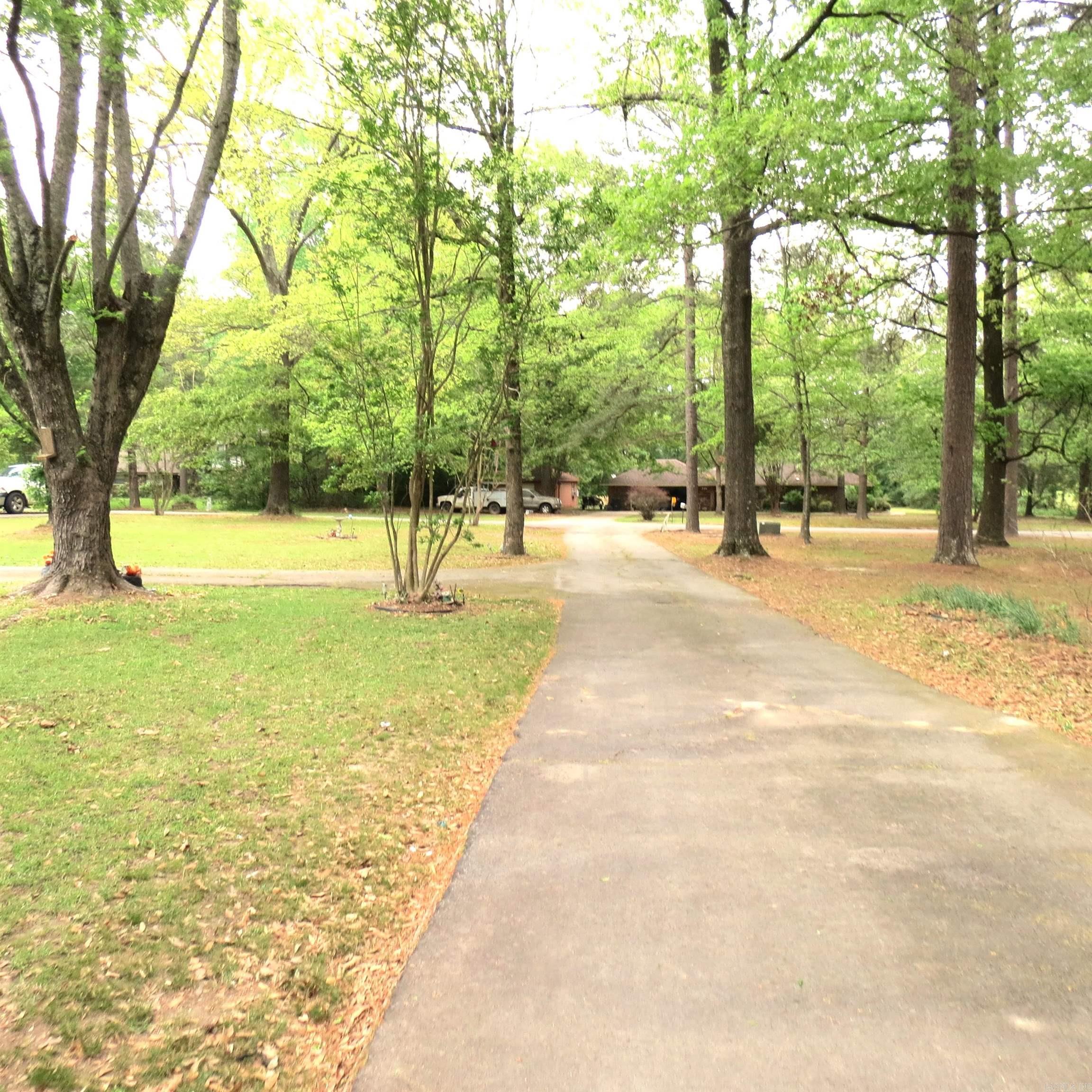 OAK LAWN ESTATES - Residential