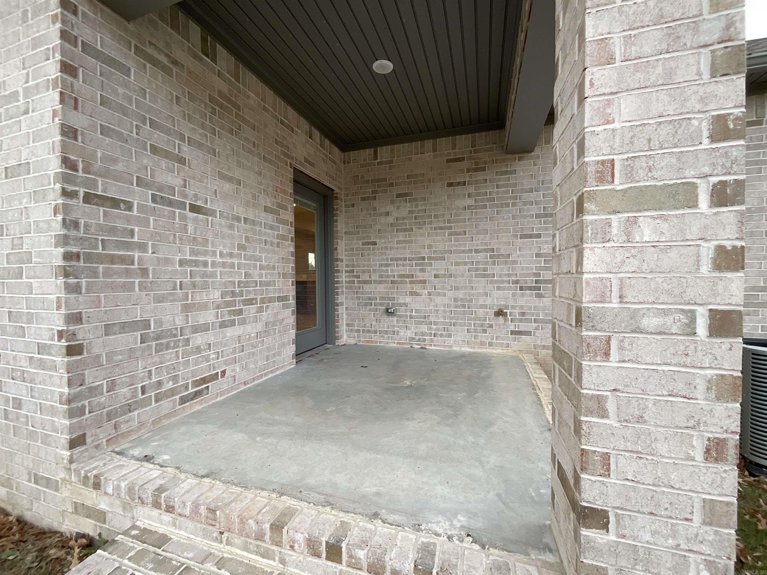 BROWN ADD TO JACK - Residential