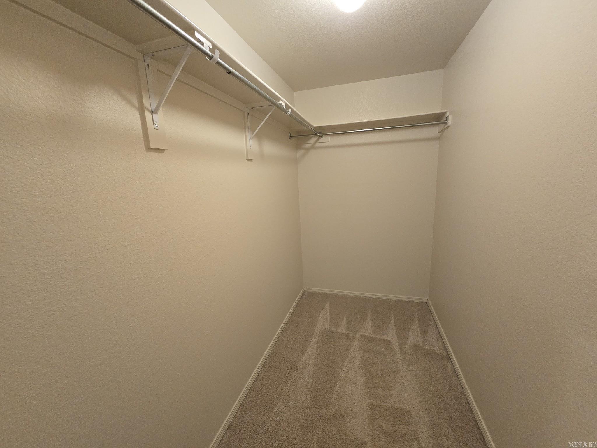 Benjamin Grove - Residential Lease