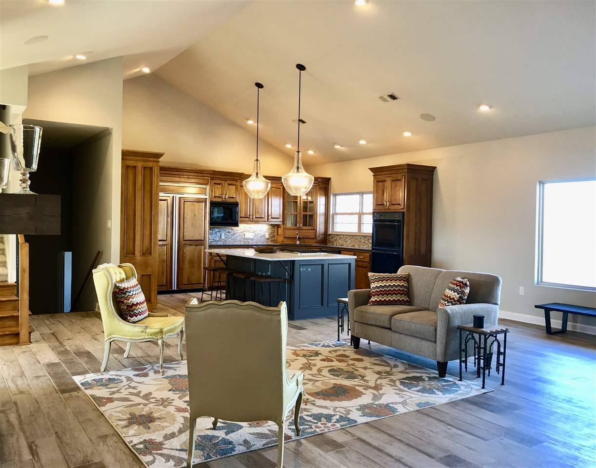MEADOW RIDGE ESTATES - Residential