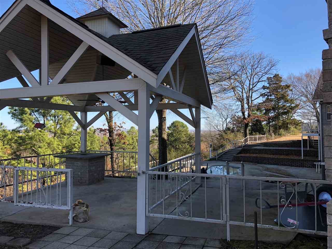 MEADOW RIDGE ESTATES - Residential