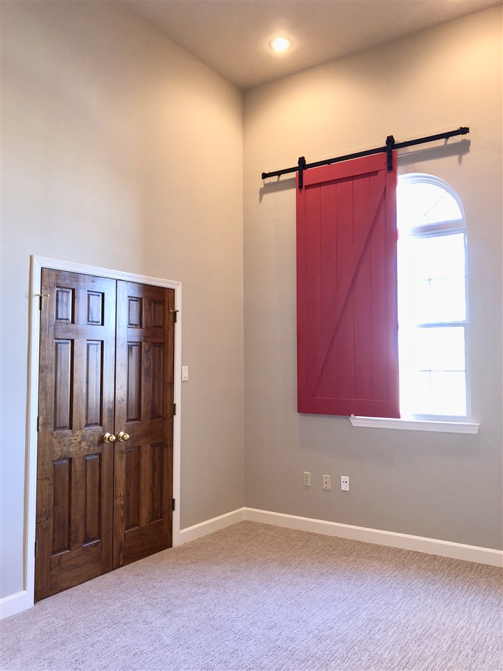 MEADOW RIDGE ESTATES - Residential