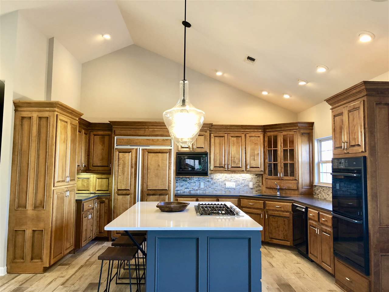 MEADOW RIDGE ESTATES - Residential