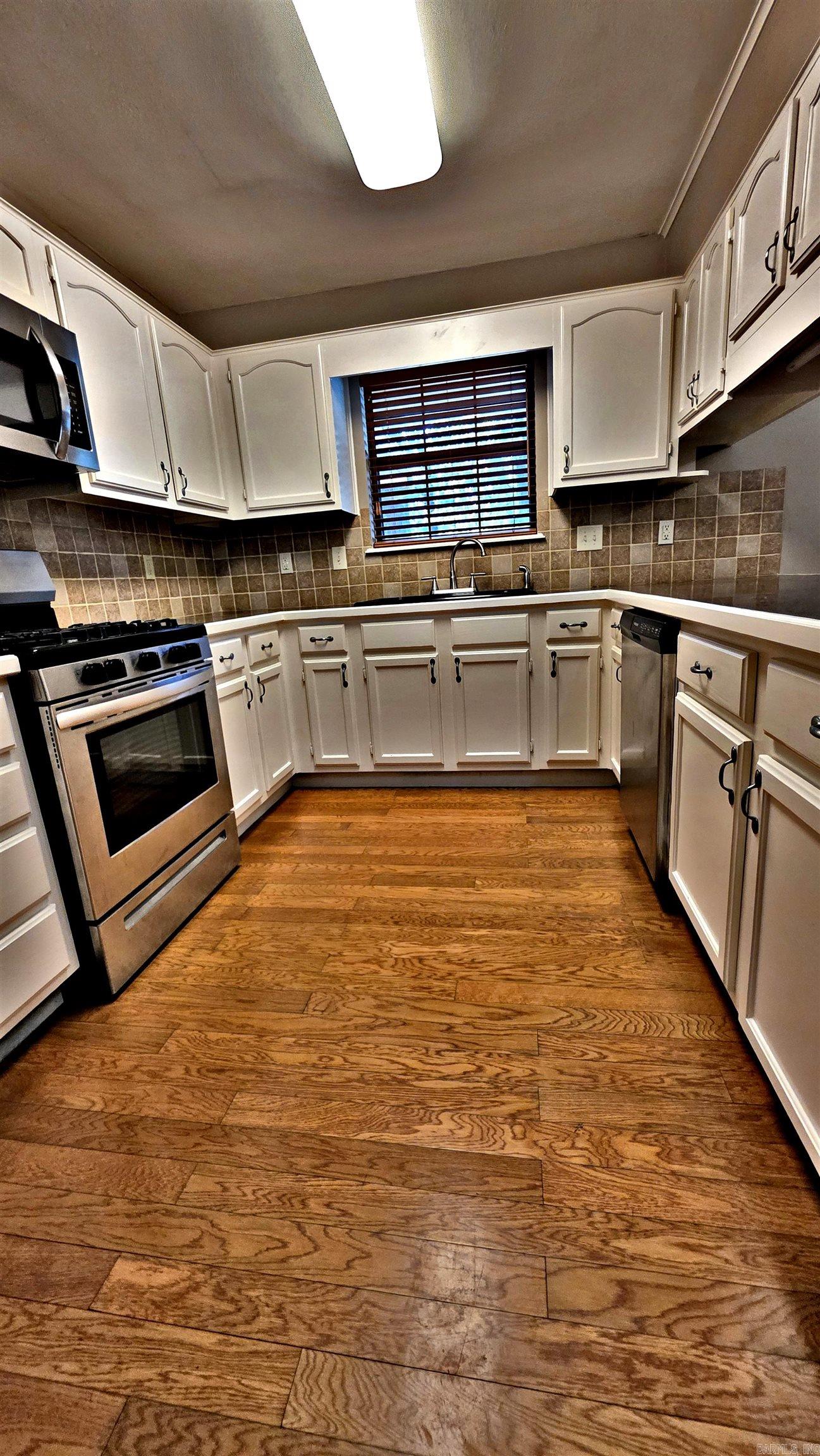 WESTLAKE - Residential