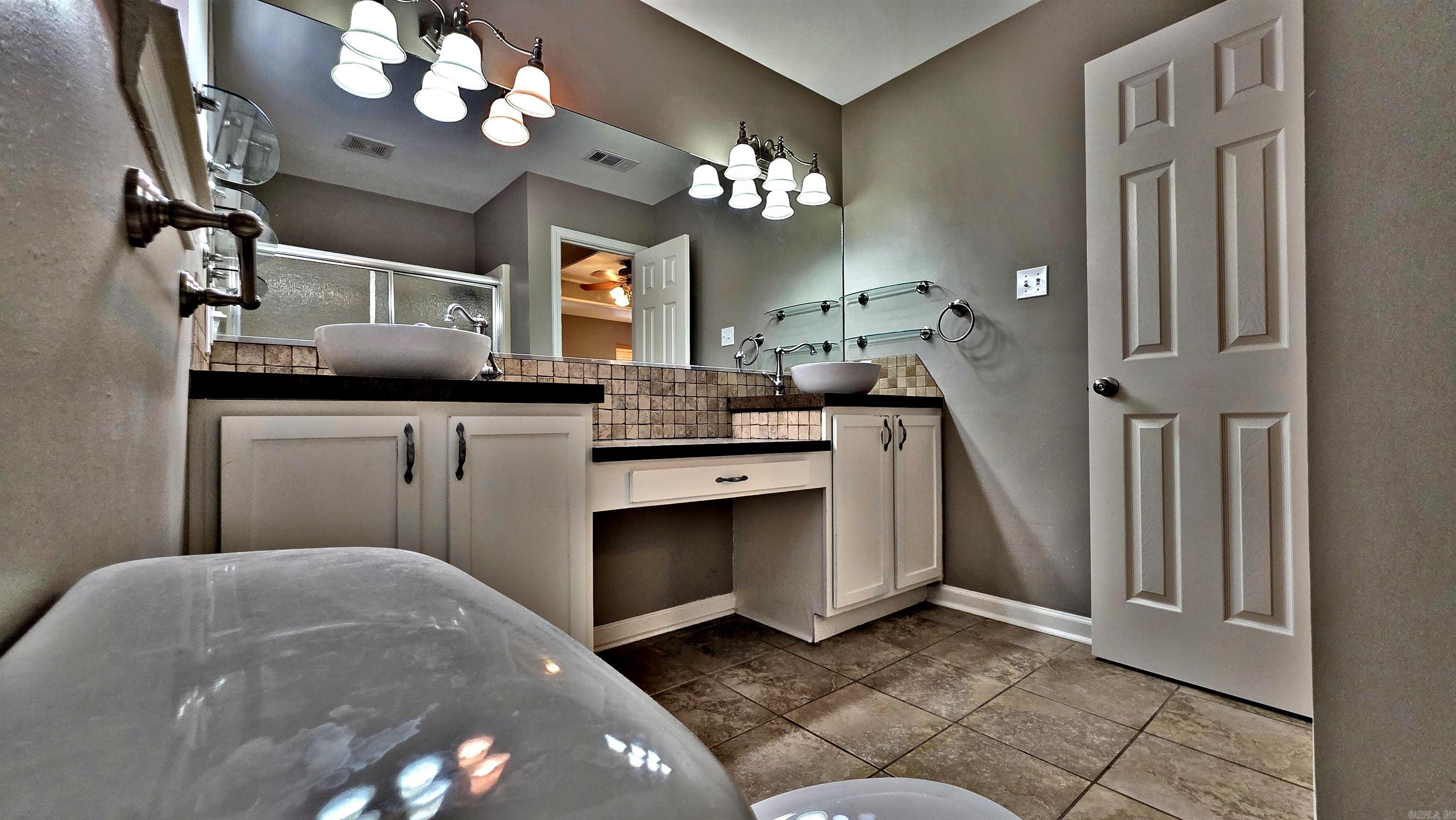 WESTLAKE - Residential