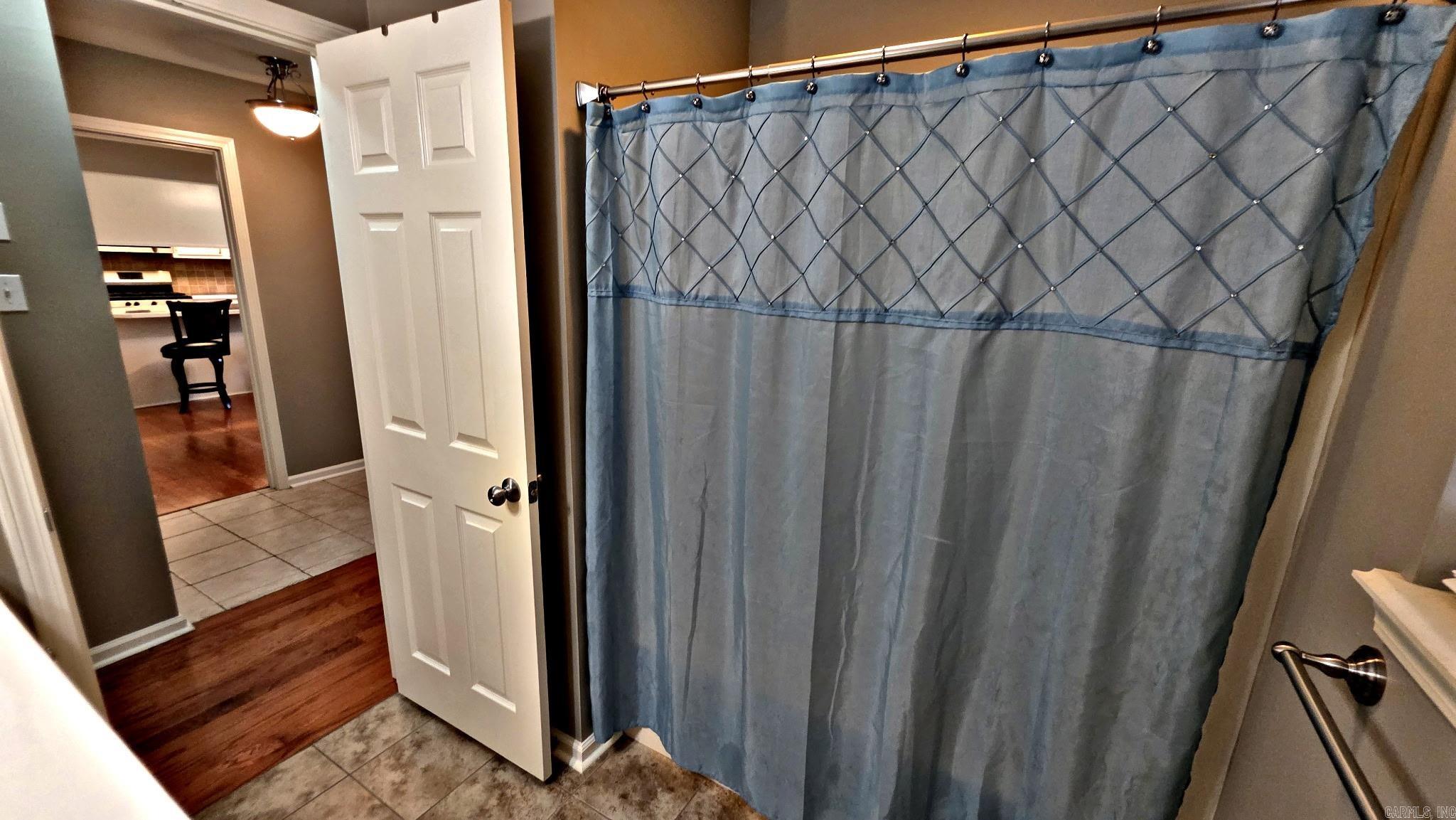 WESTLAKE - Residential