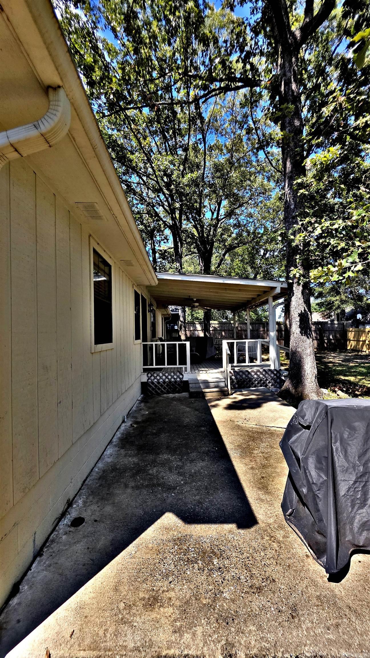 WESTLAKE - Residential