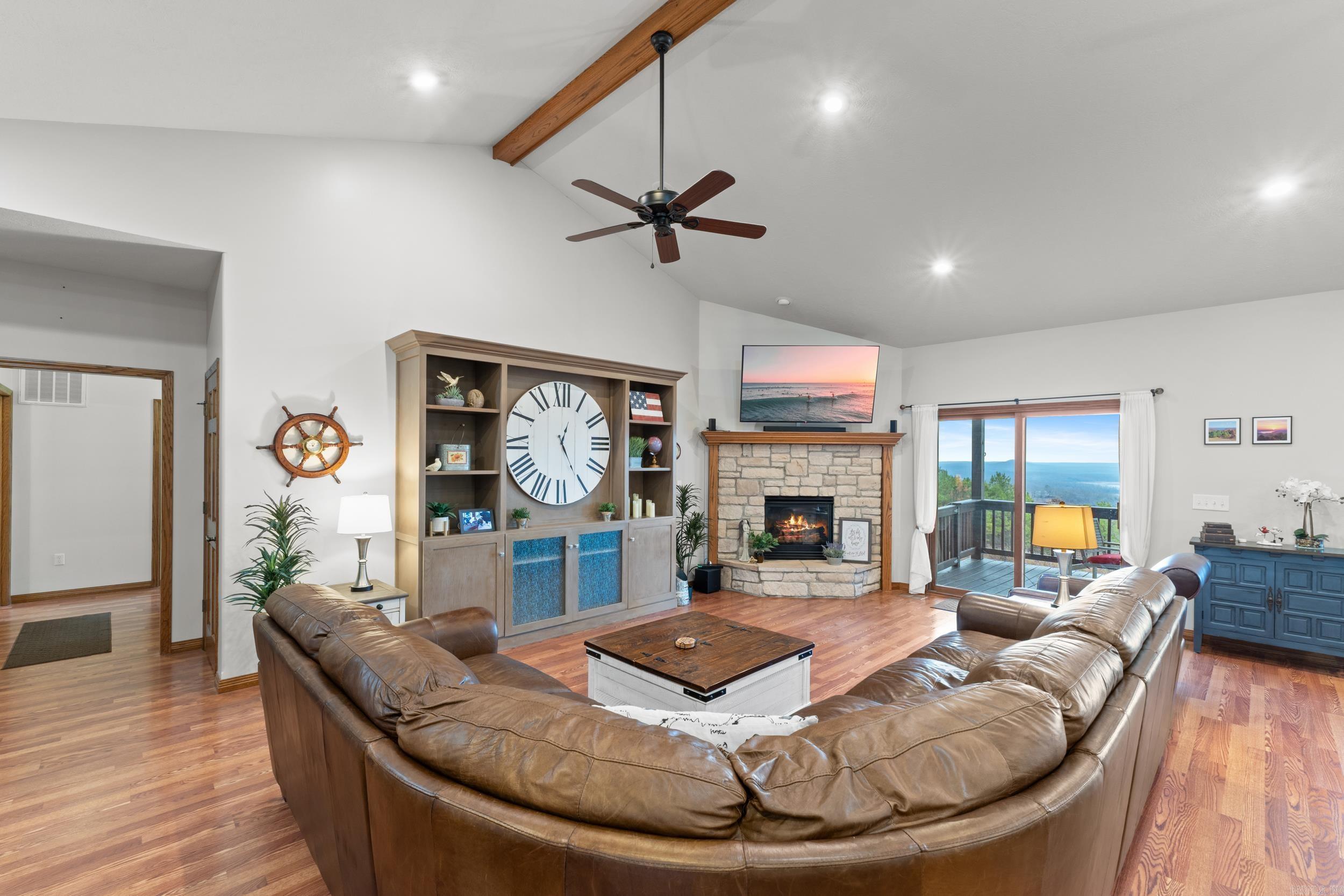 THE SUMMIT - Residential