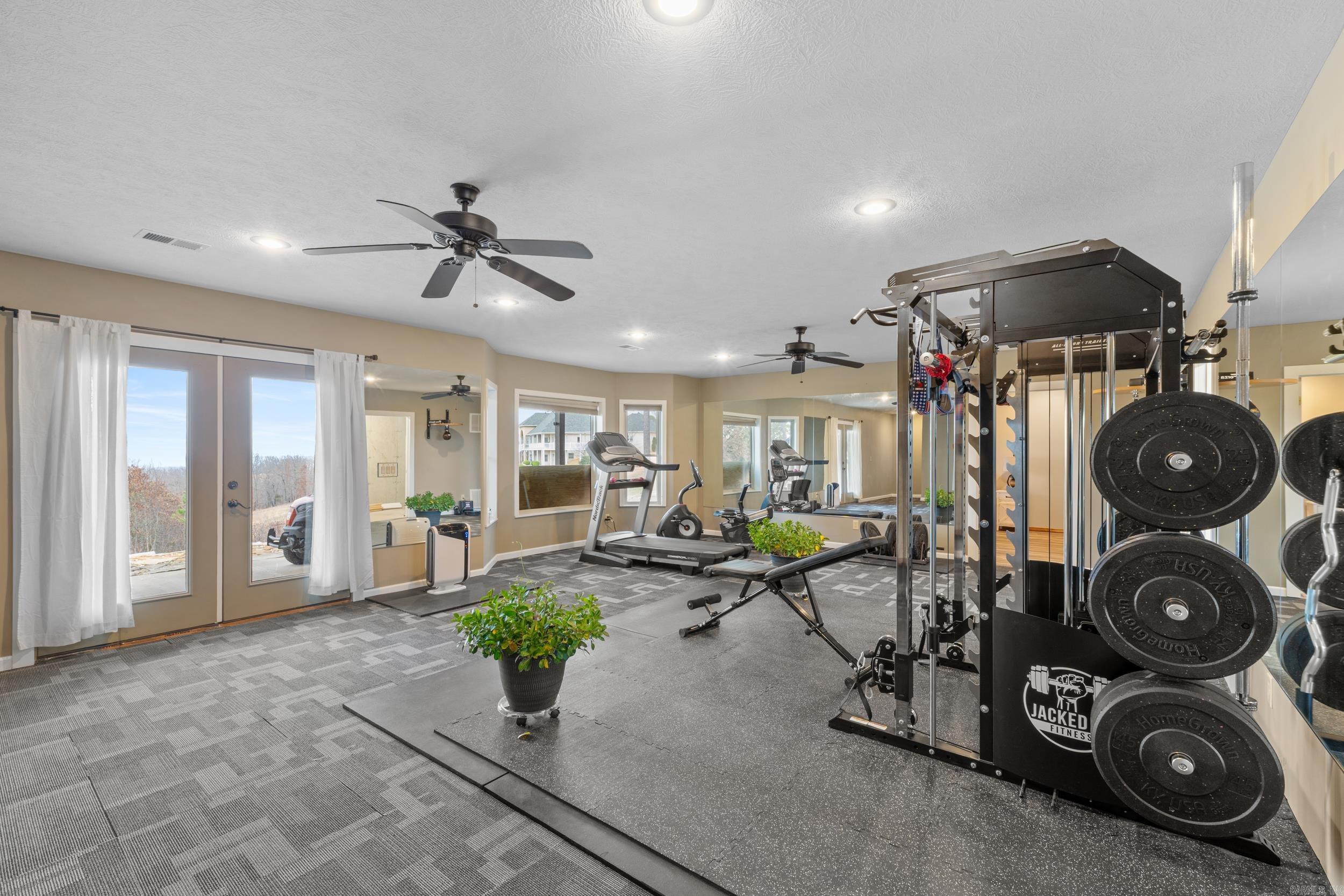 THE SUMMIT - Residential