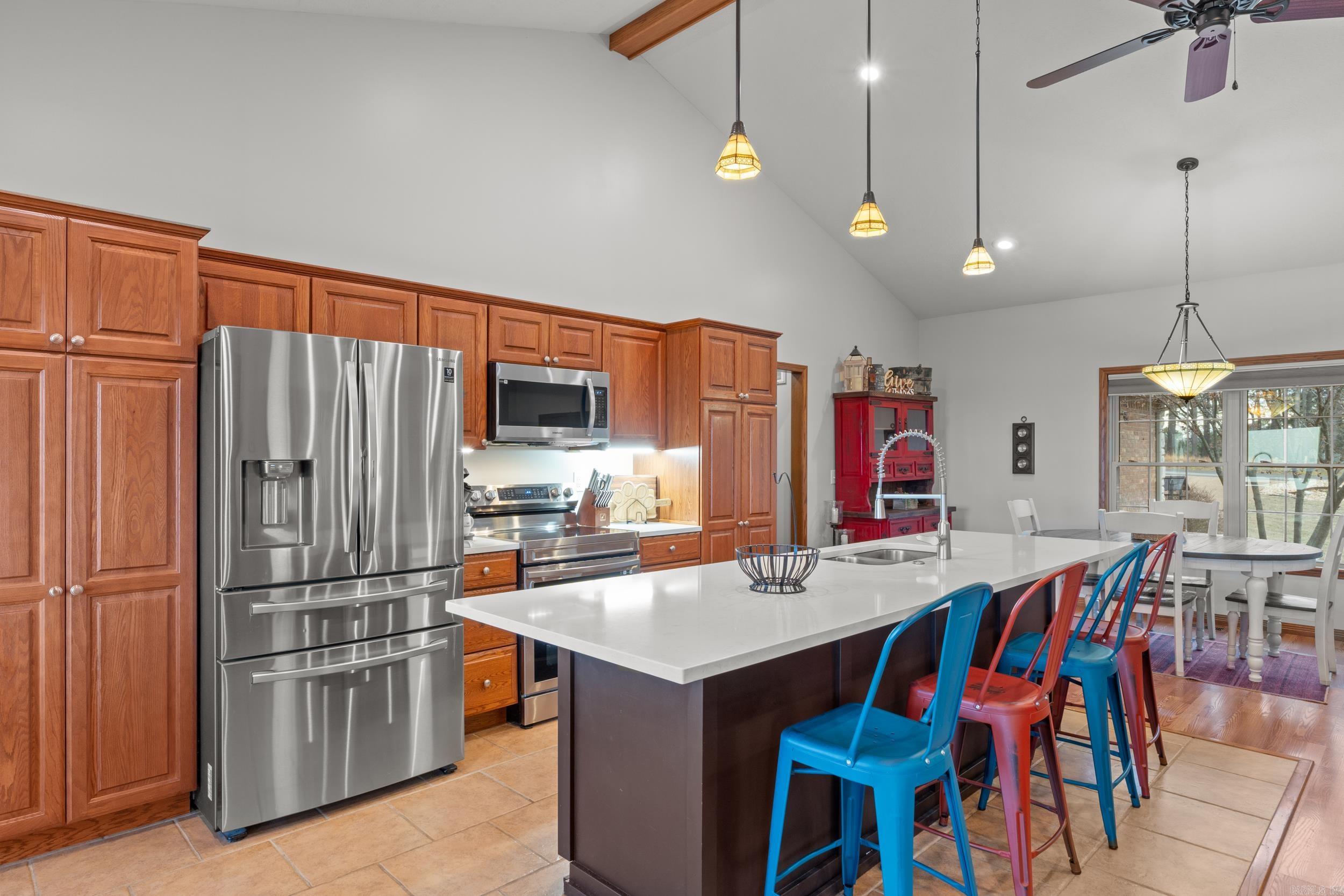 THE SUMMIT - Residential