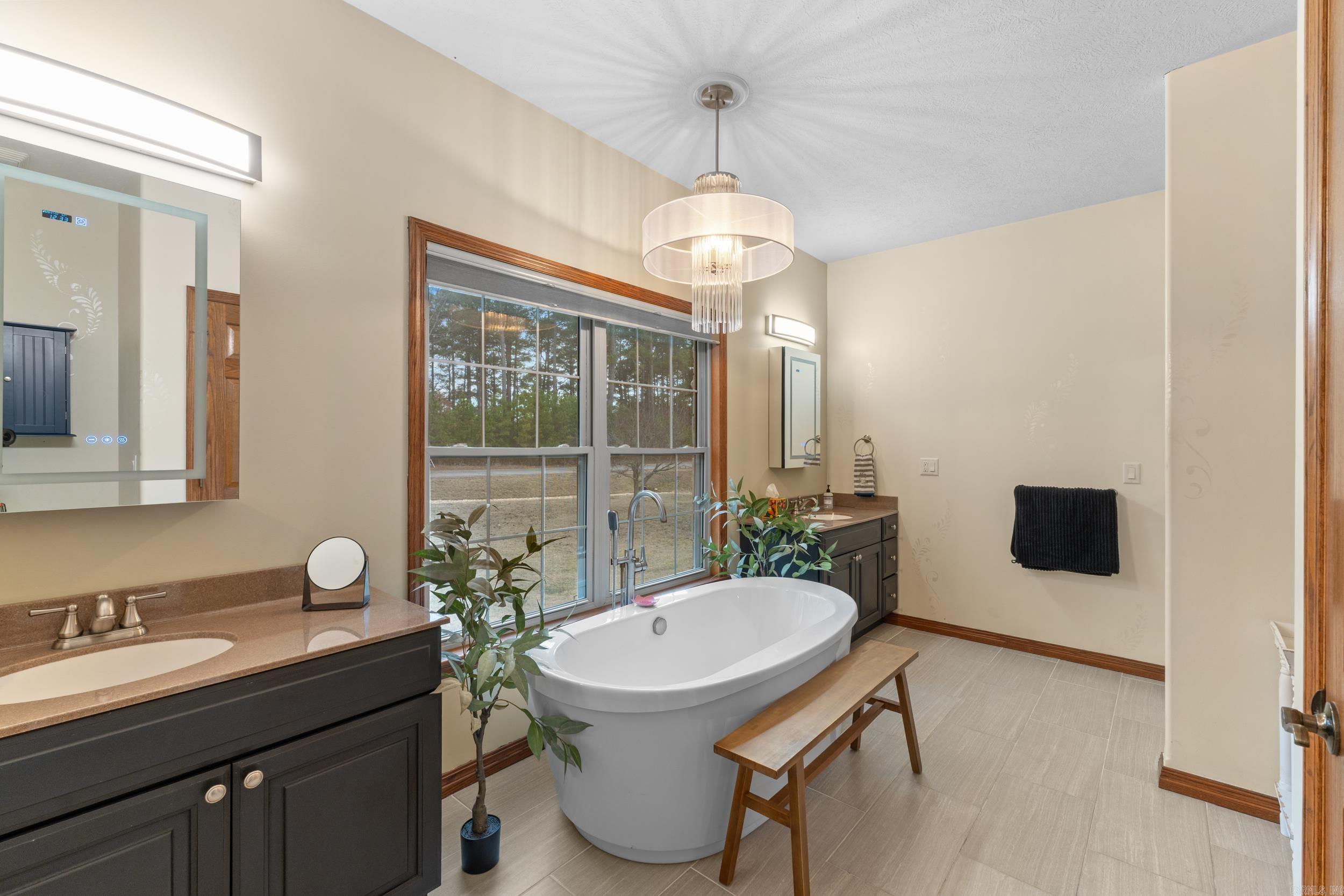 THE SUMMIT - Residential