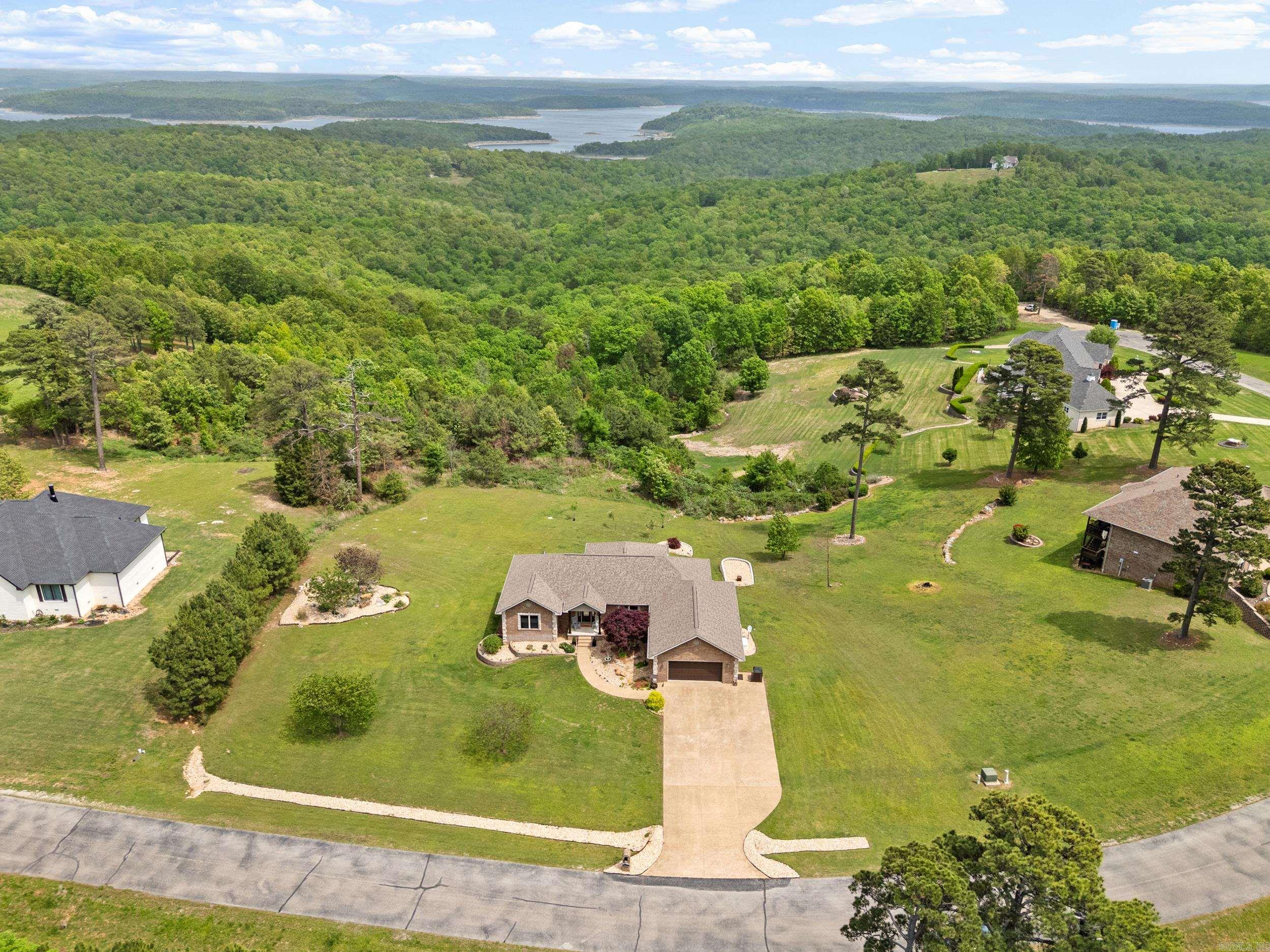 THE SUMMIT - Residential