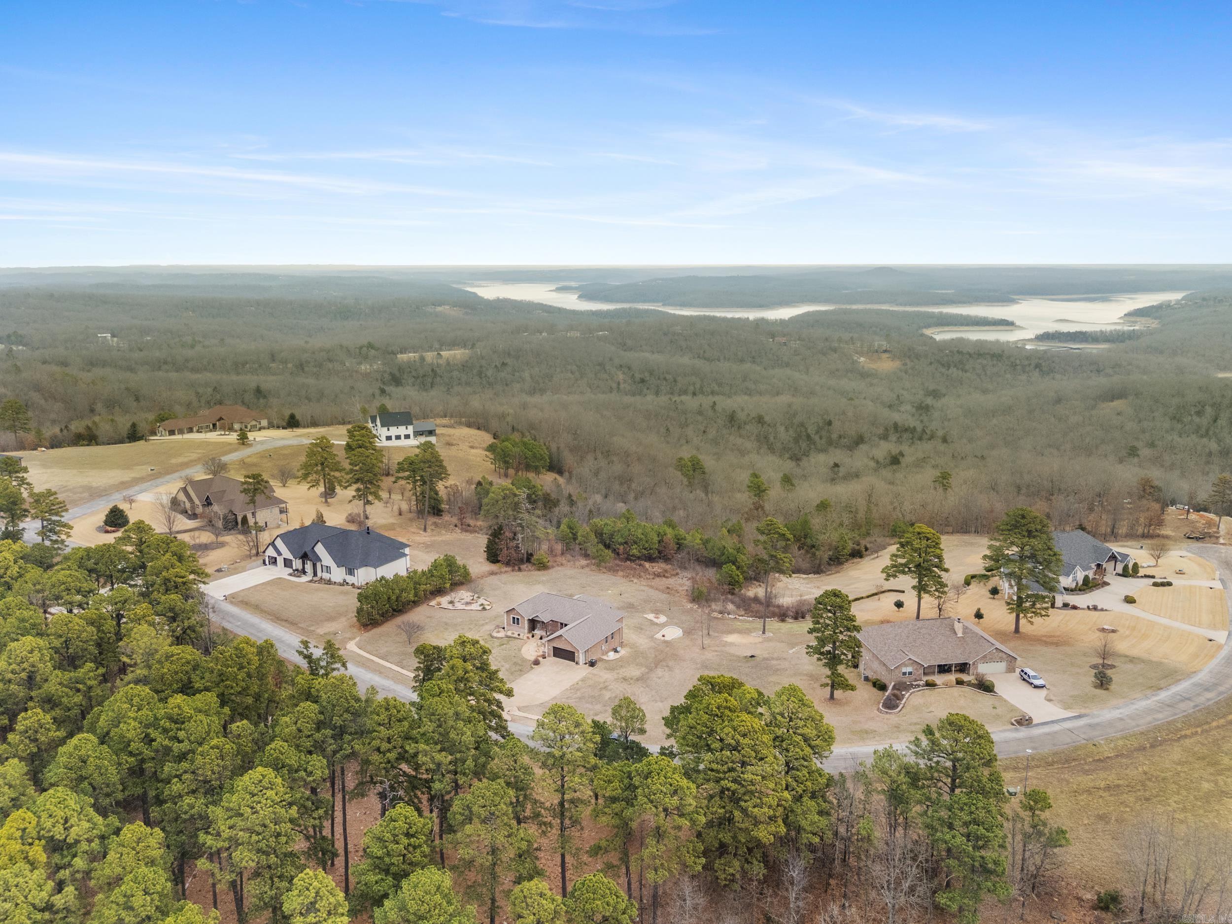 THE SUMMIT - Residential