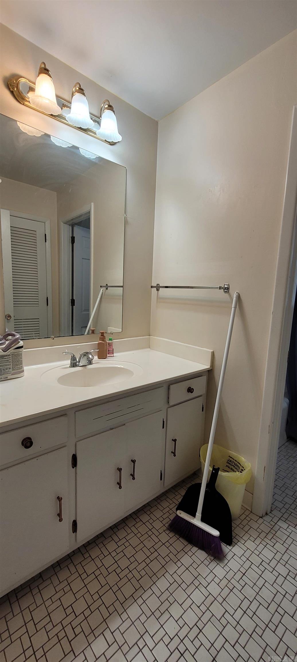 MCCRORY ESTATE 1965 - Residential