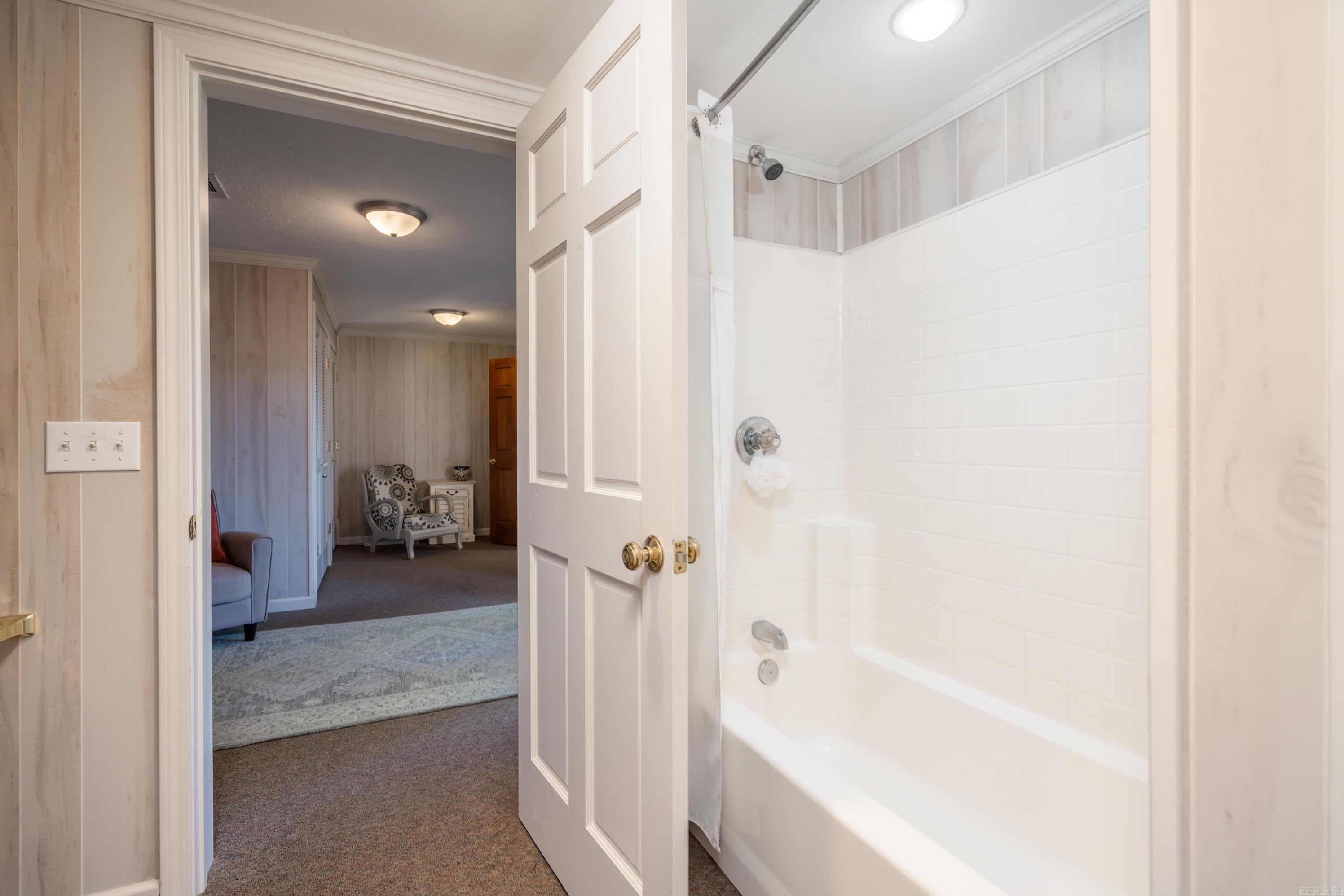 RIVER OAKS - Residential