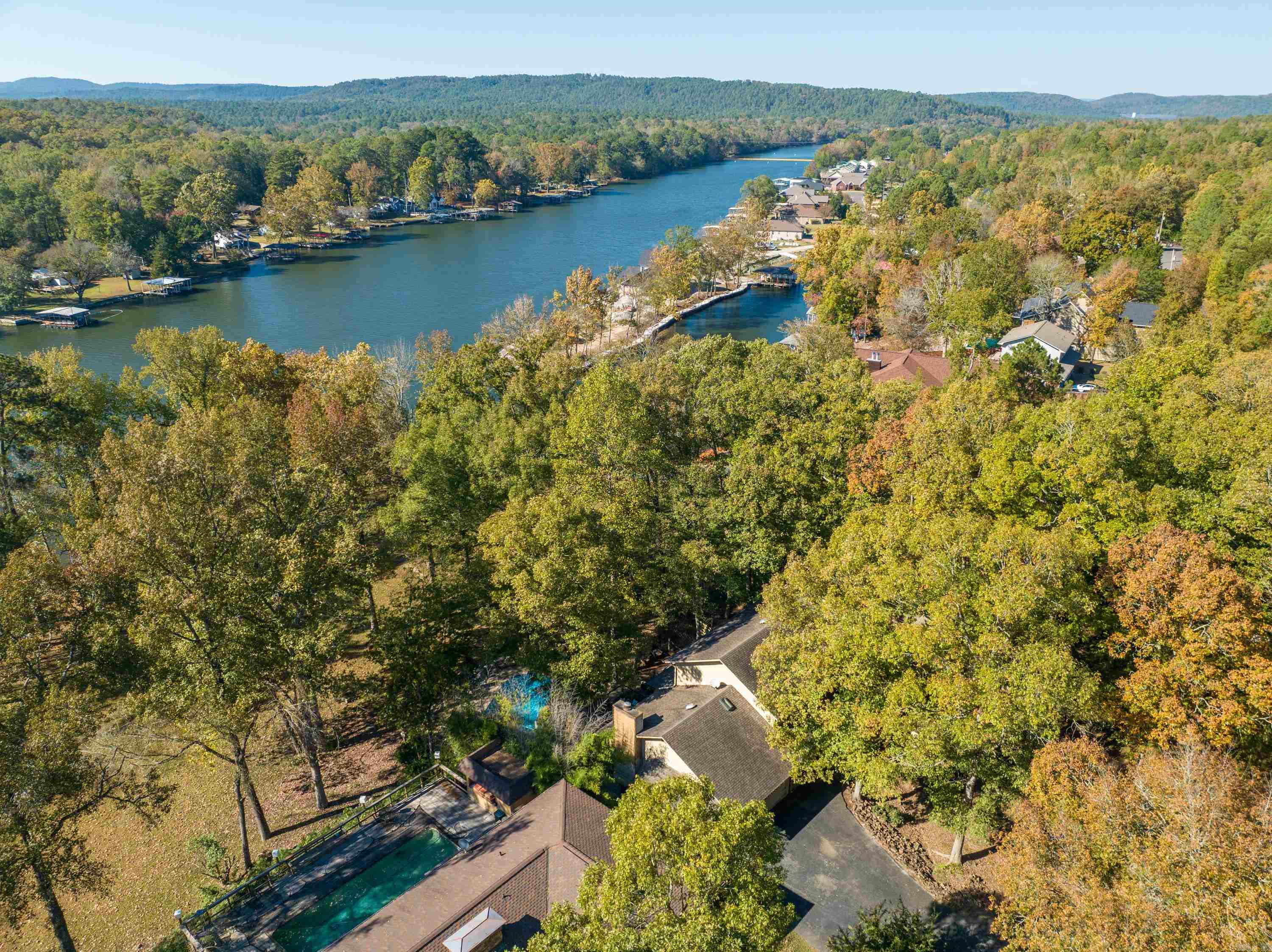 RIVER OAKS - Residential