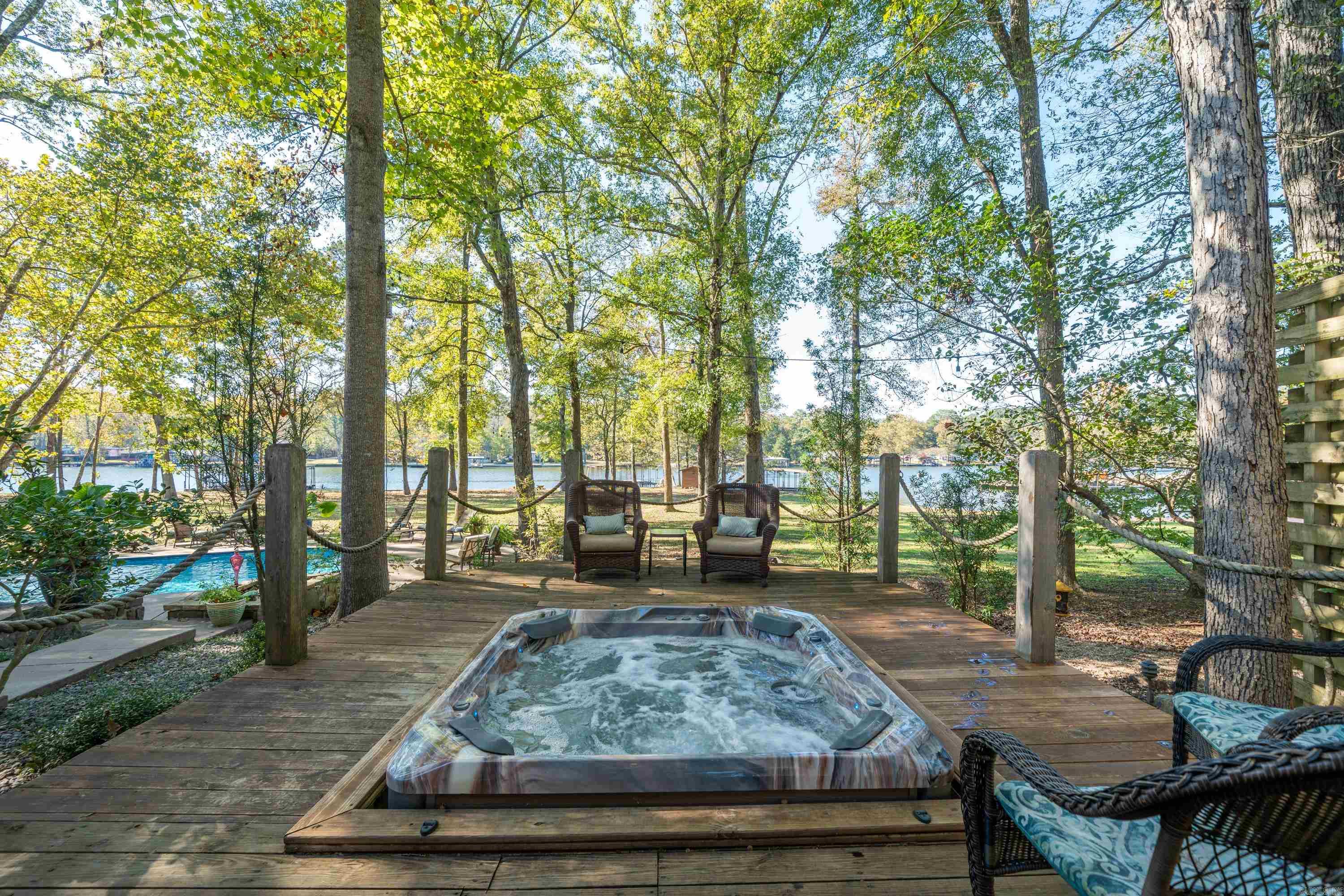 RIVER OAKS - Residential