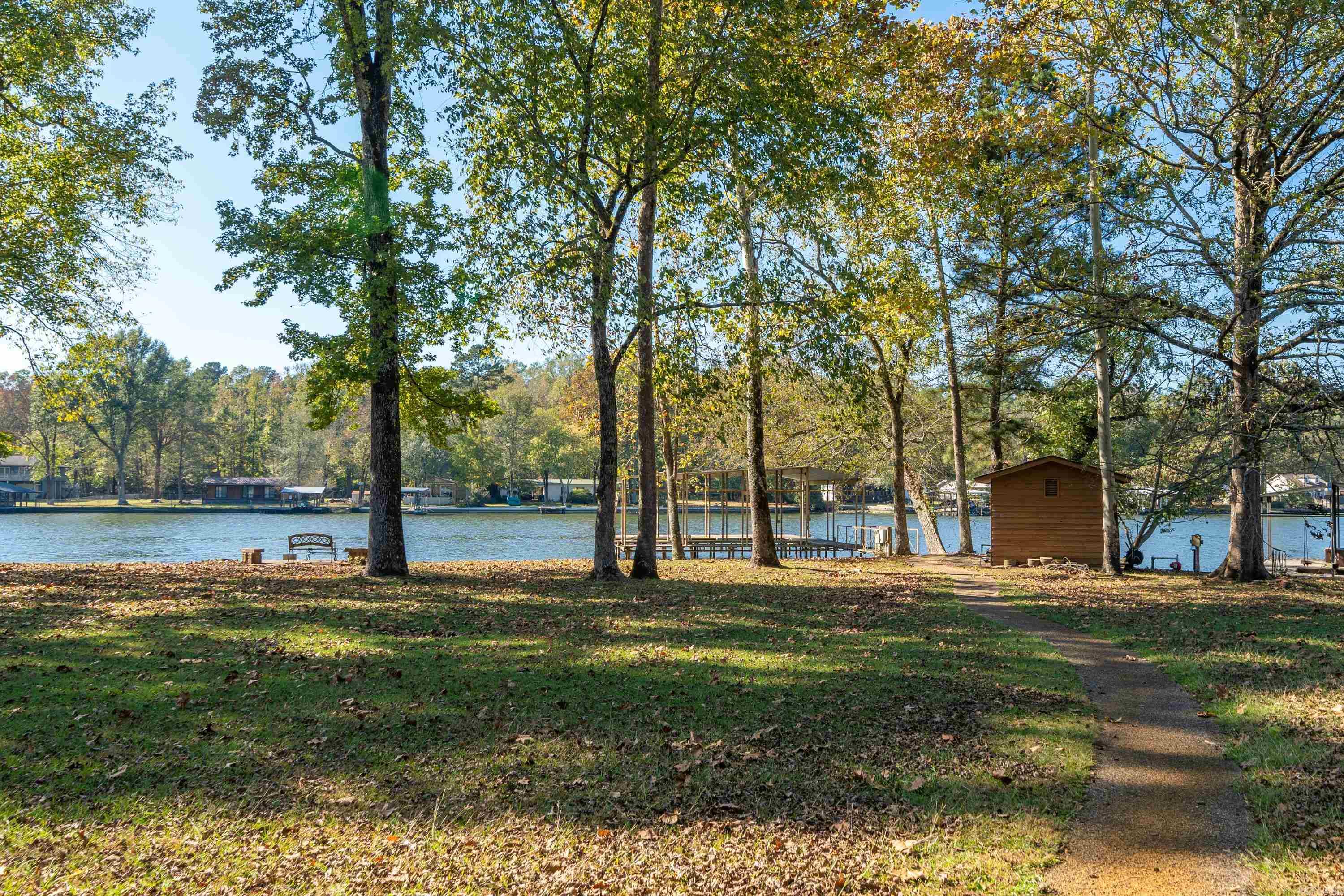 RIVER OAKS - Residential