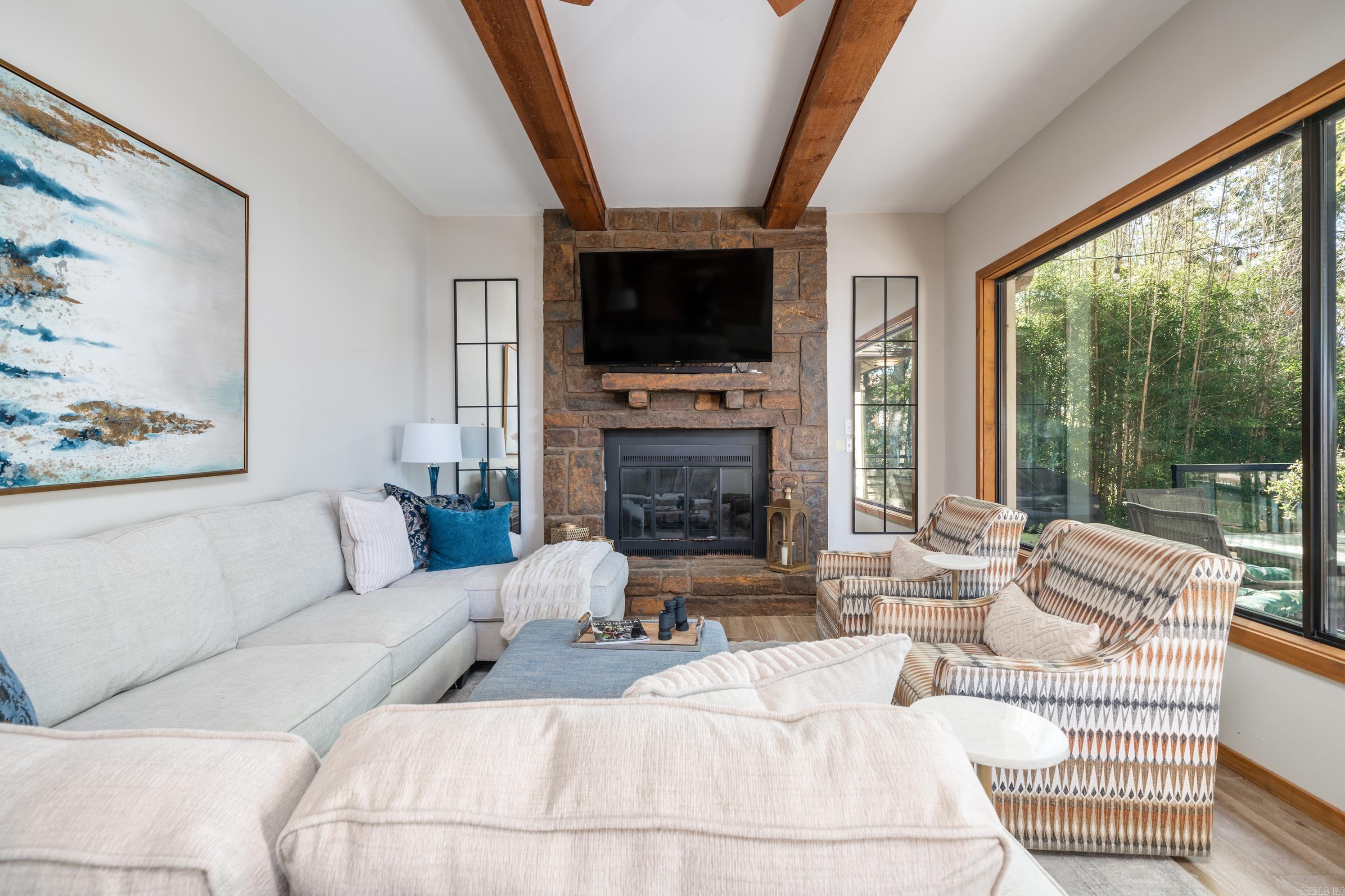 RIVER OAKS - Residential