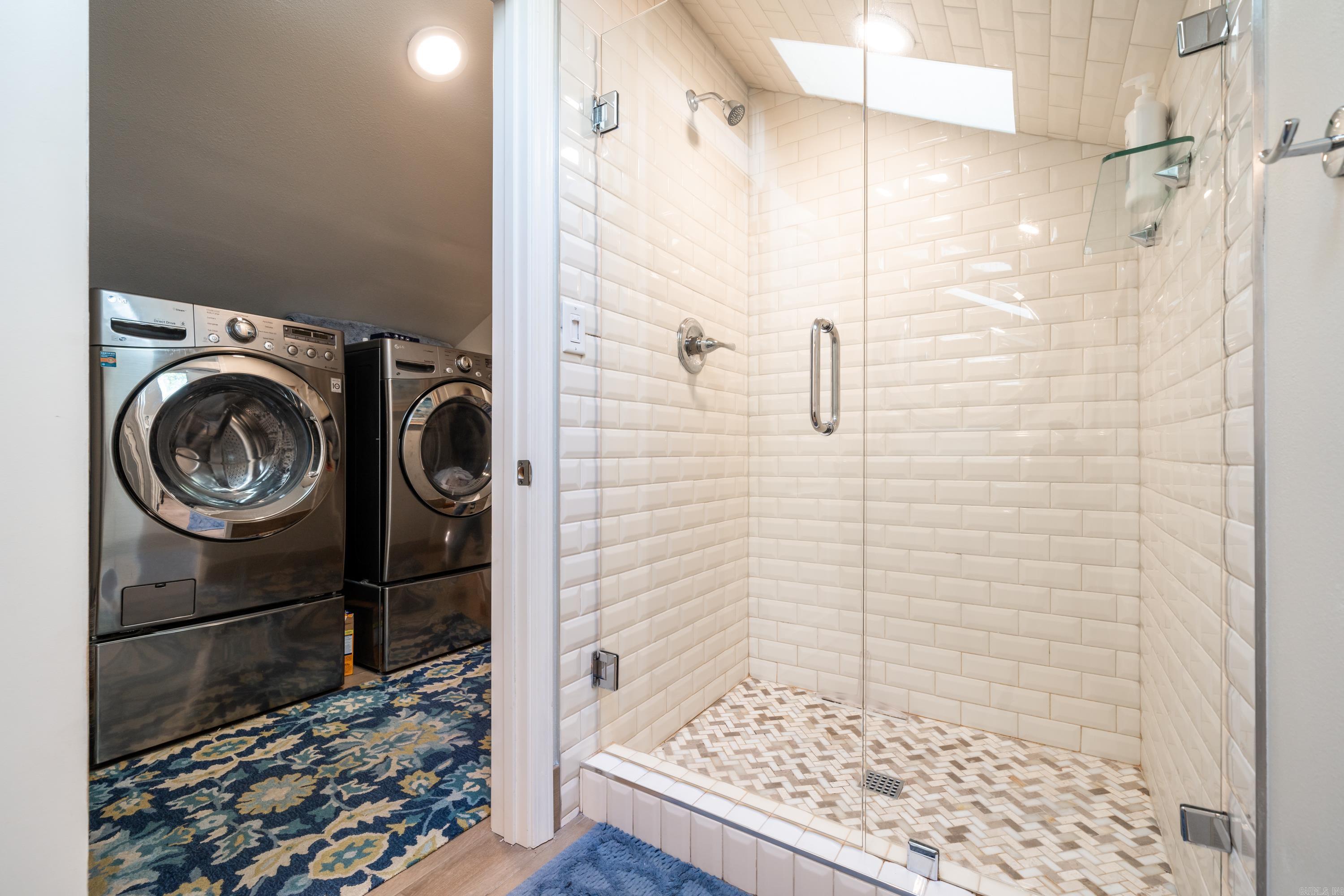 RIVER OAKS - Residential