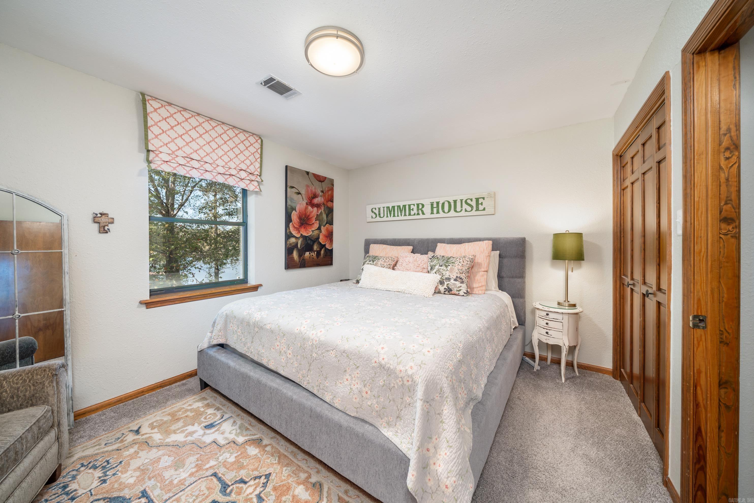 RIVER OAKS - Residential