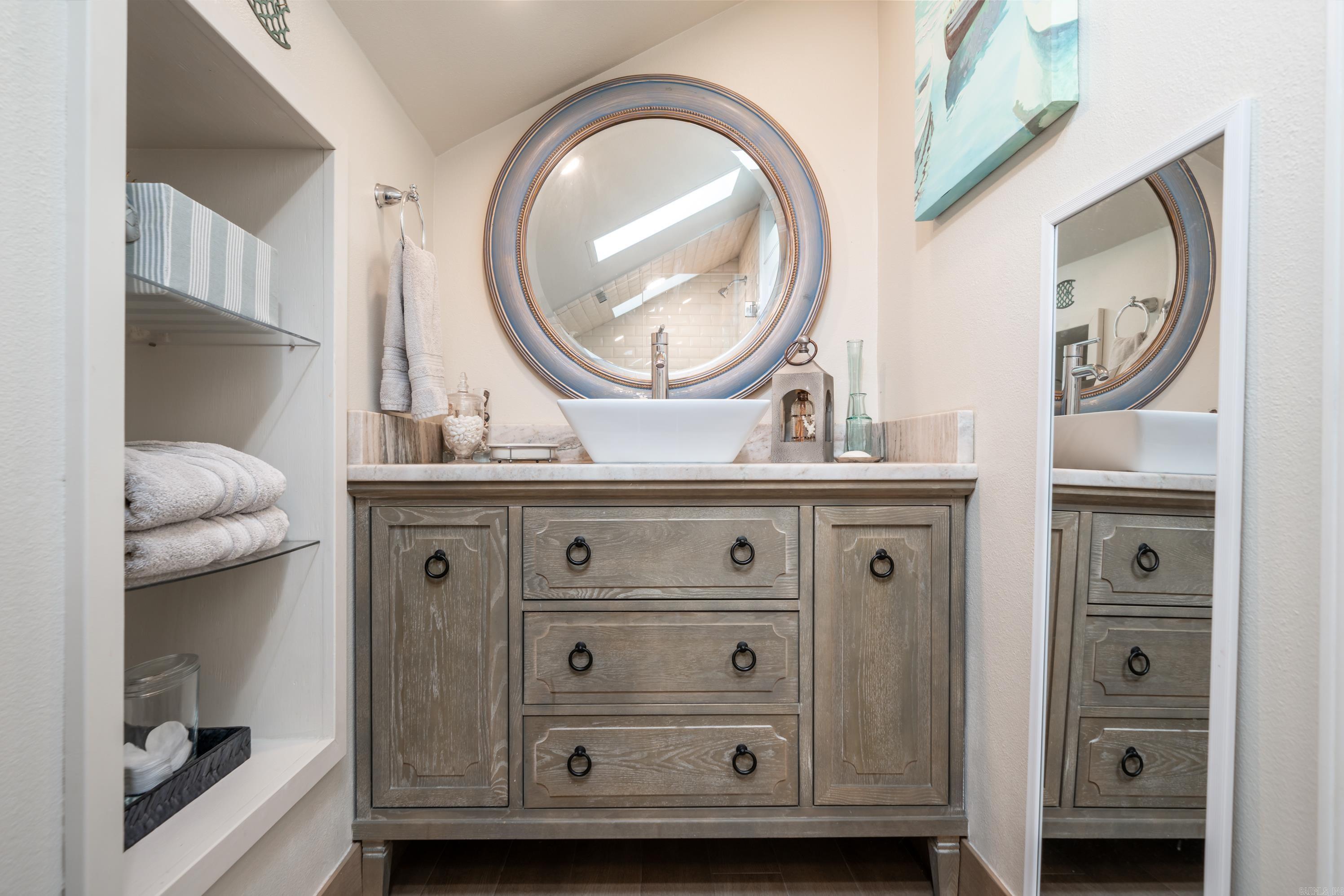 RIVER OAKS - Residential